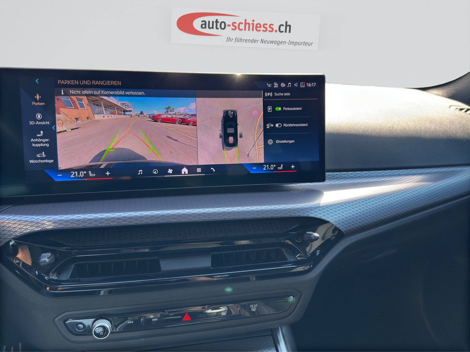 BMW 320i xDrive Steptronic M Sport-image-13