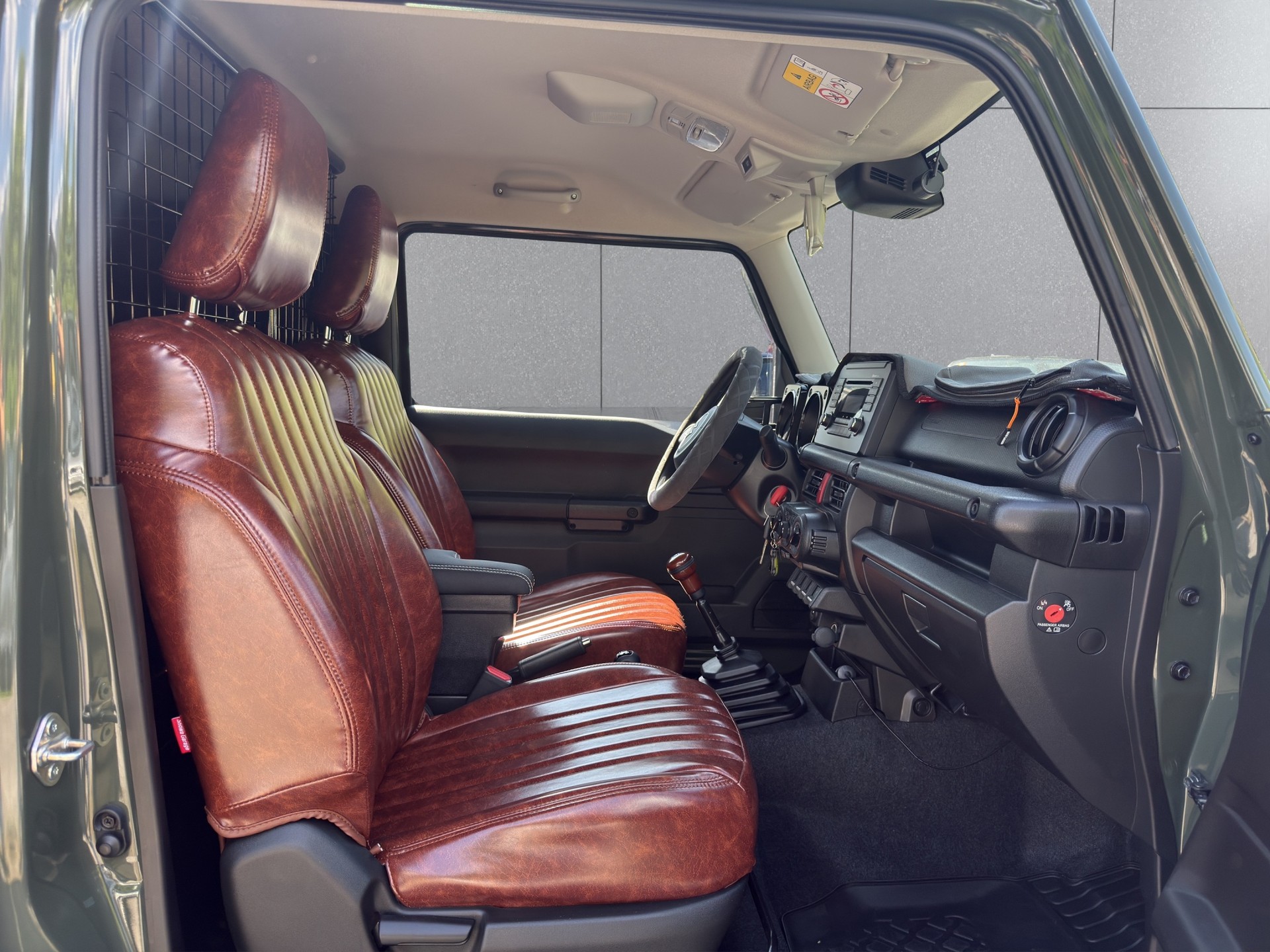 SUZUKI Jimny 1.5 Compact+ 4x4-image-8