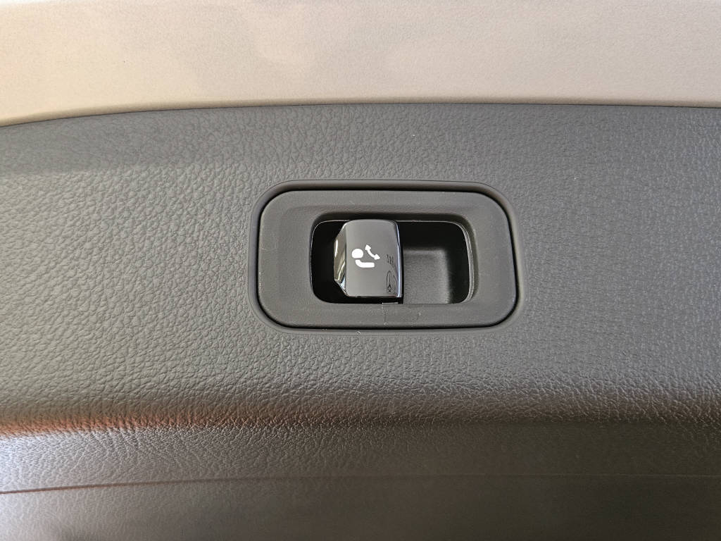 MERCEDES-BENZ GLC 220 d 4Matic AMG Line-image-14