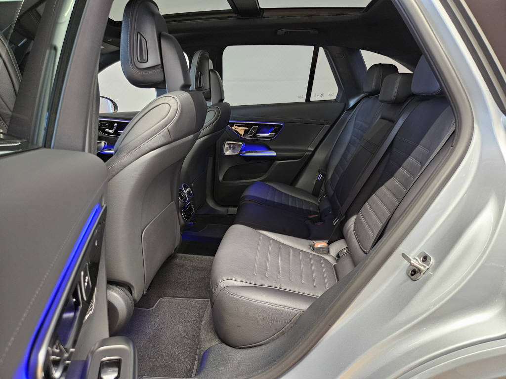 MERCEDES-BENZ GLC 220 d 4Matic AMG Line-image-12