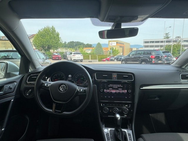 VW Golf 1.5 TSI EVO Highline DSG-image-11