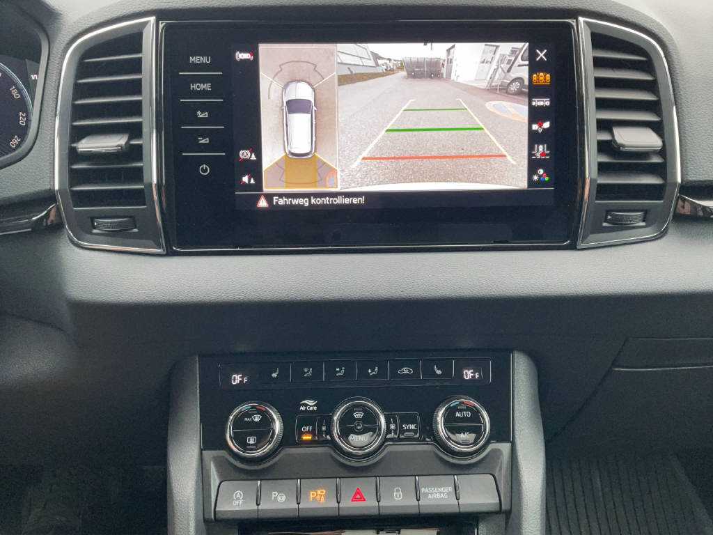 SKODA Karoq 2.0 TDI Style 4x4 DSG-image-12