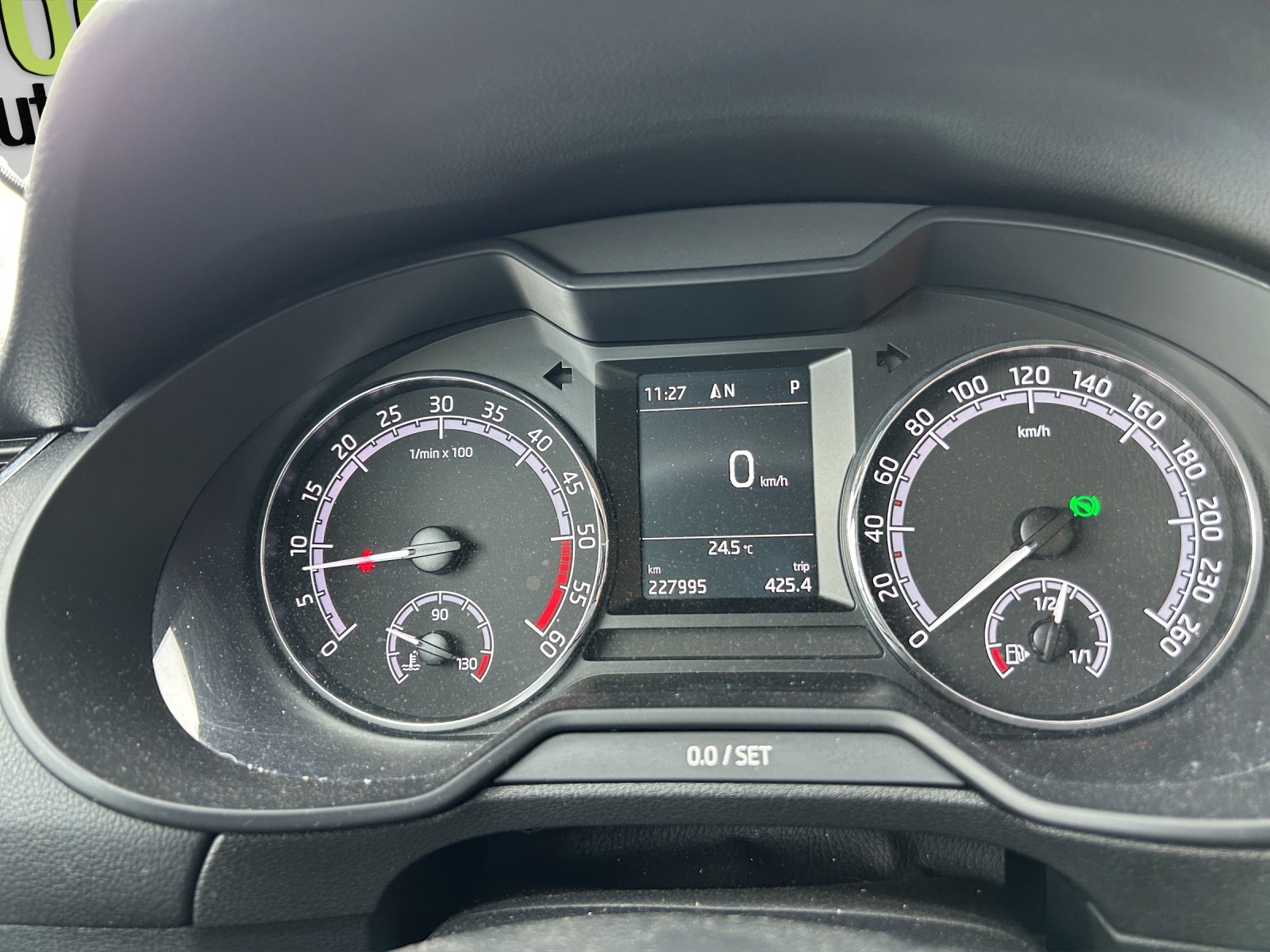 SKODA Octavia Combi 1.6 TDI Ambition DSG-image-13