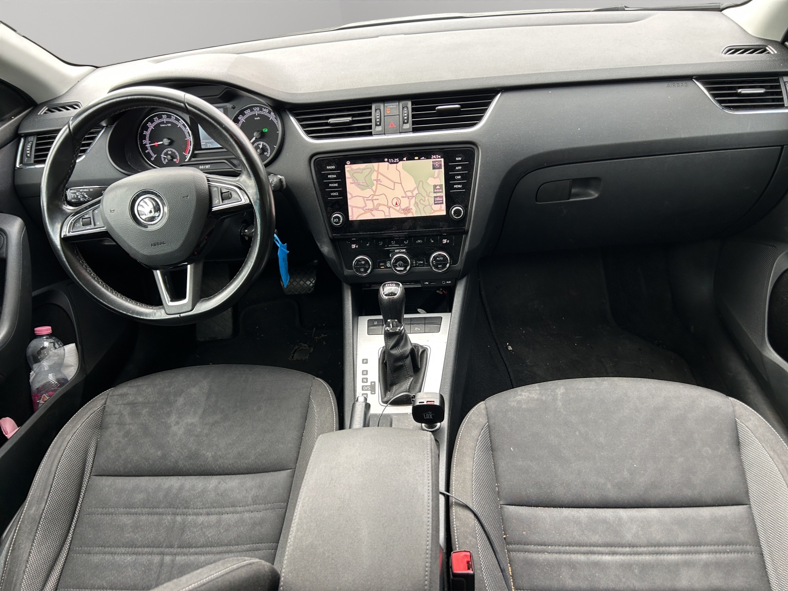 SKODA Octavia Combi 1.6 TDI Ambition DSG-image-7