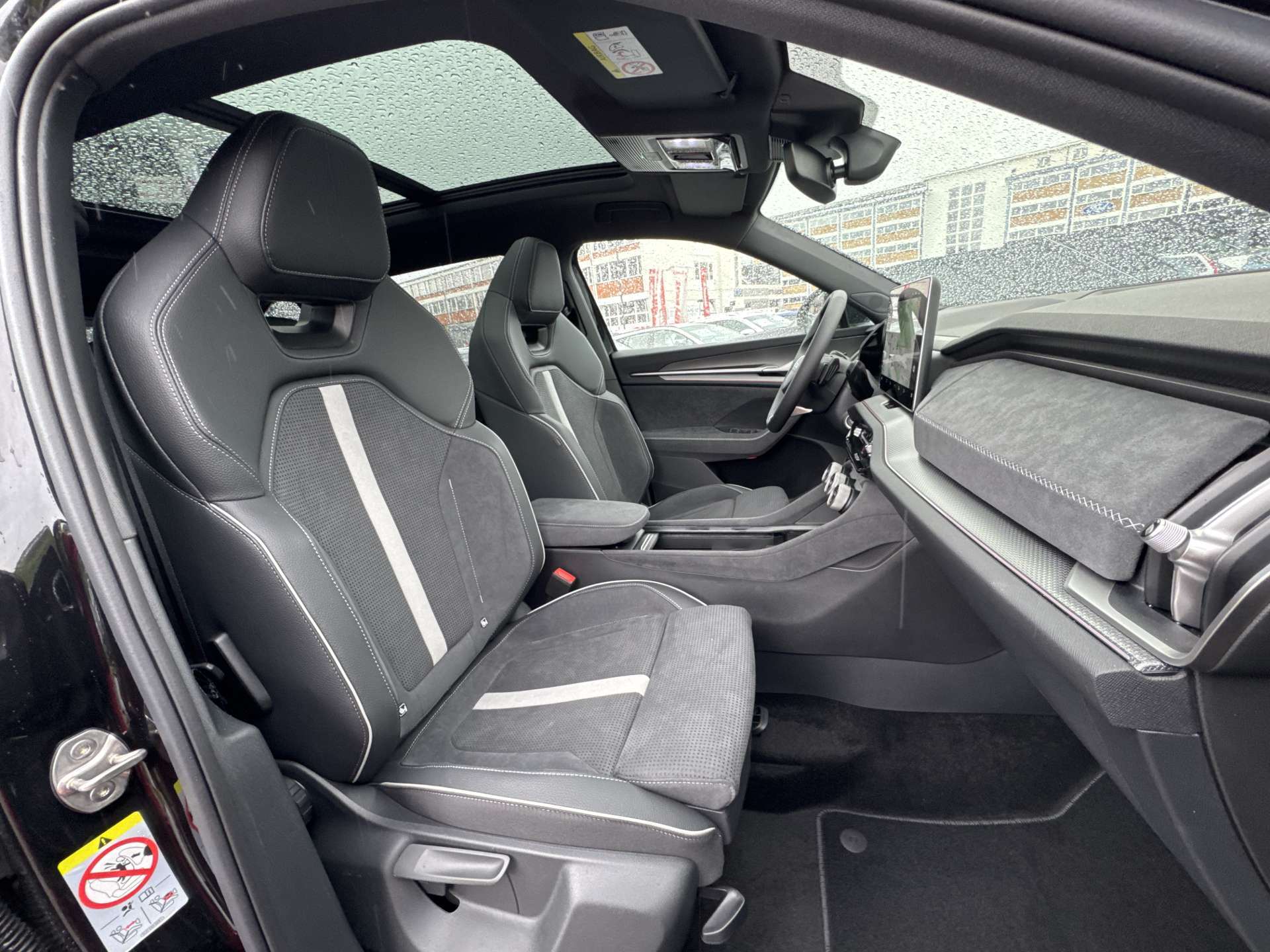 SKODA Kodiaq 2.0 TSi Sportline 7-Plätzer 205PS 4x4 DSG-Automat-image-12