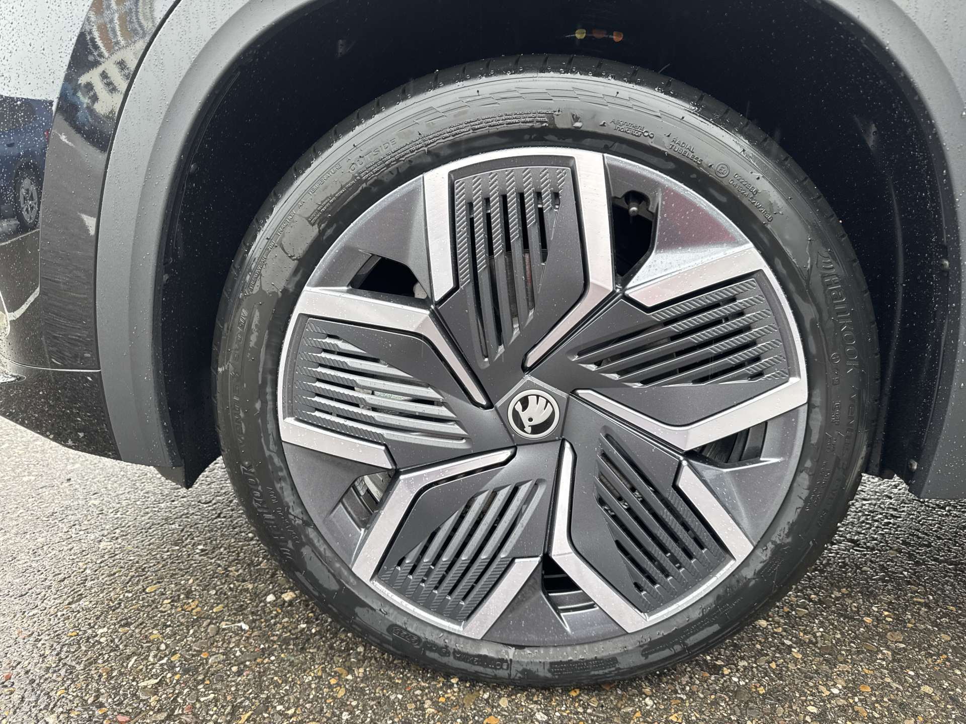 SKODA Kodiaq 2.0 TSi Sportline 7-Plätzer 205PS 4x4 DSG-Automat-image-8