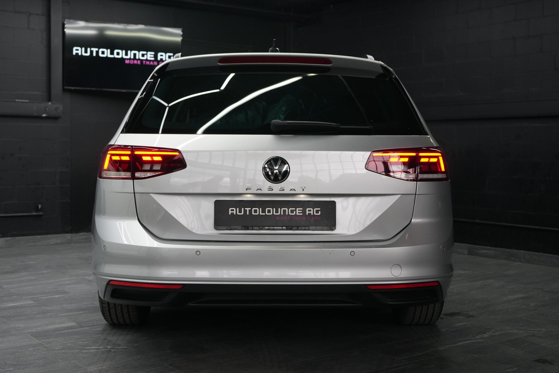 VW Passat 2.0 TDI BMT Business DSG-image-5