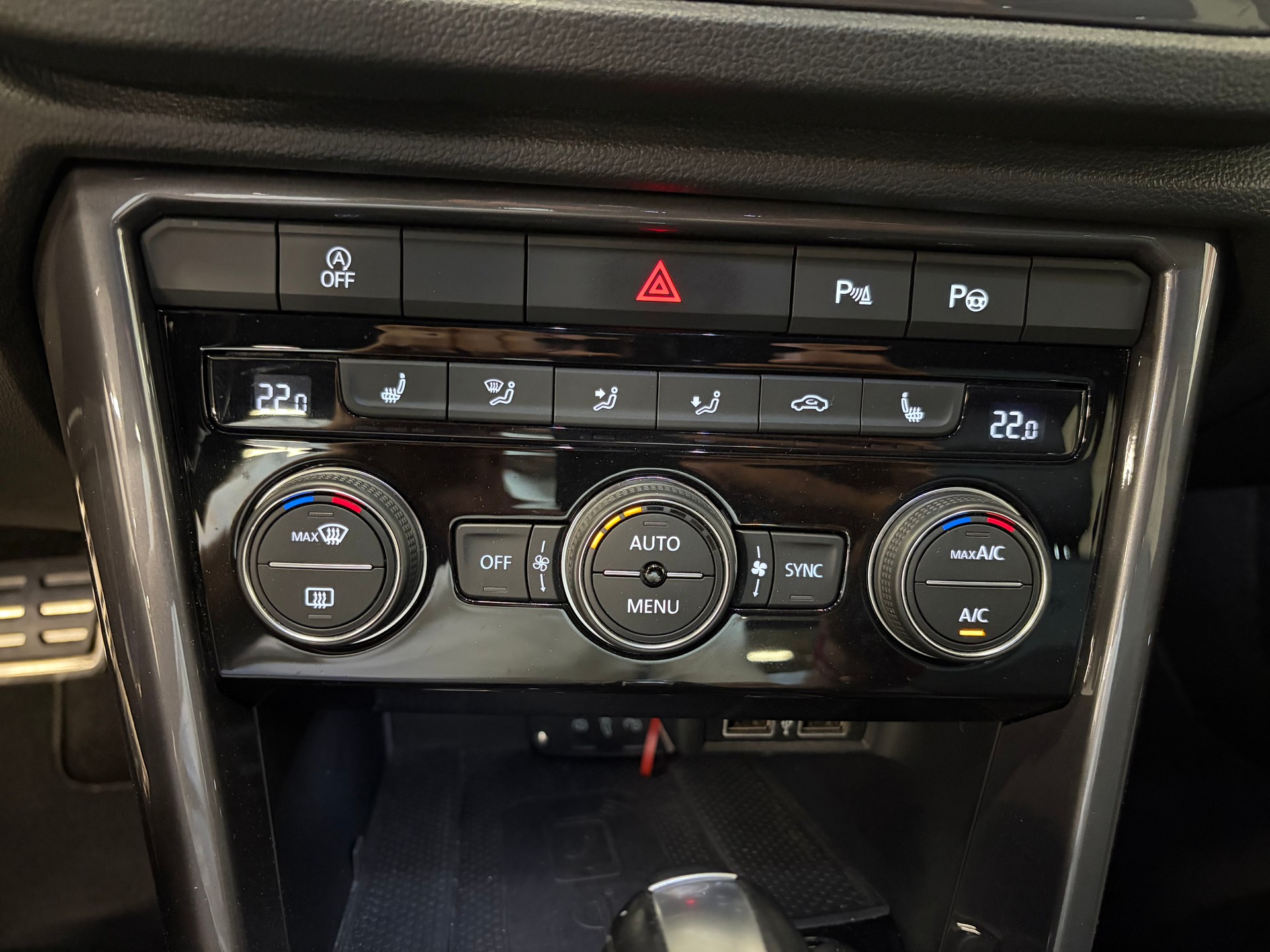 VW T-Roc 2.0 TSI Sport DSG 4Motion-image-6