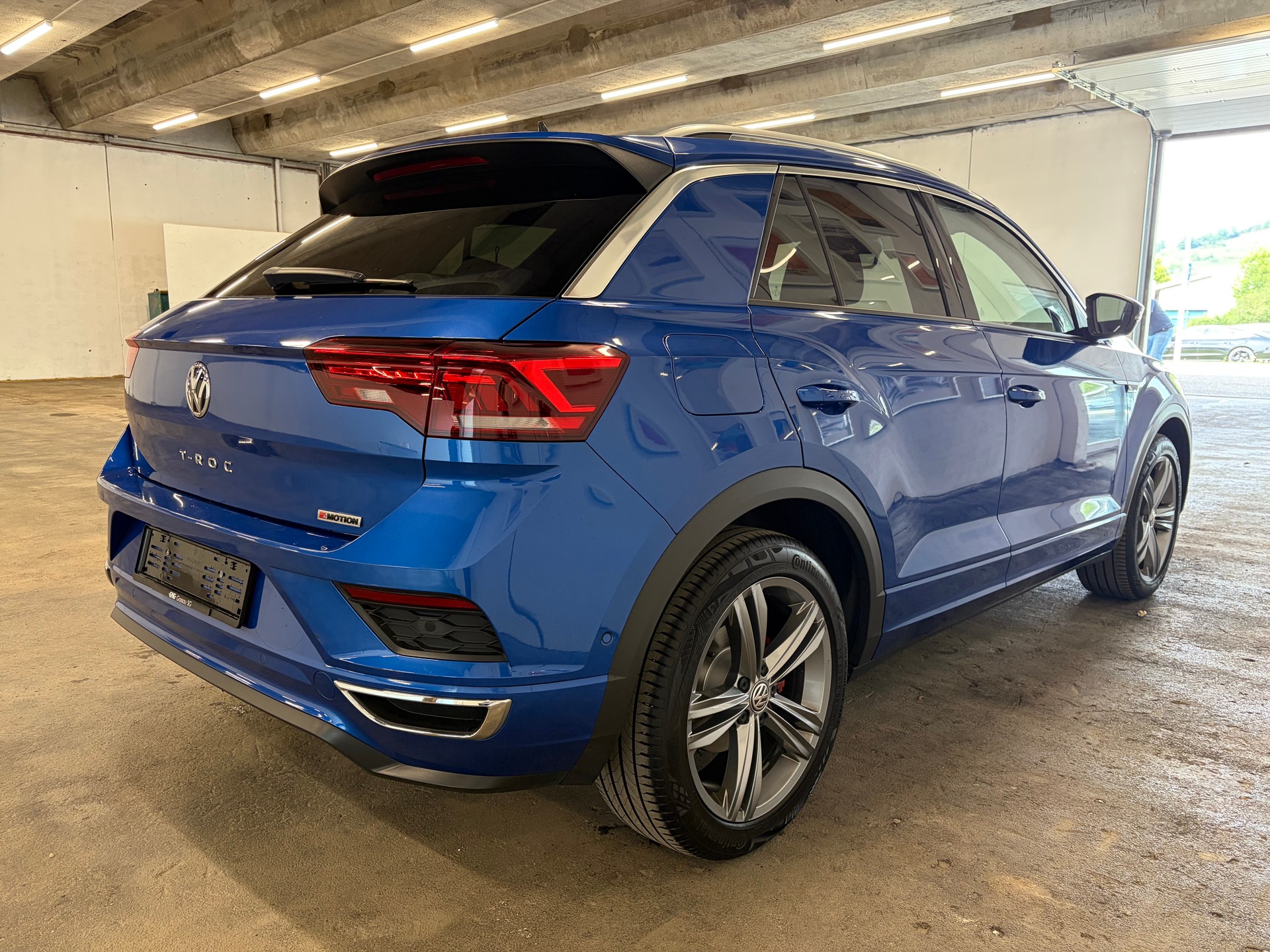 VW T-Roc 2.0 TSI Sport DSG 4Motion-showroom-element-3