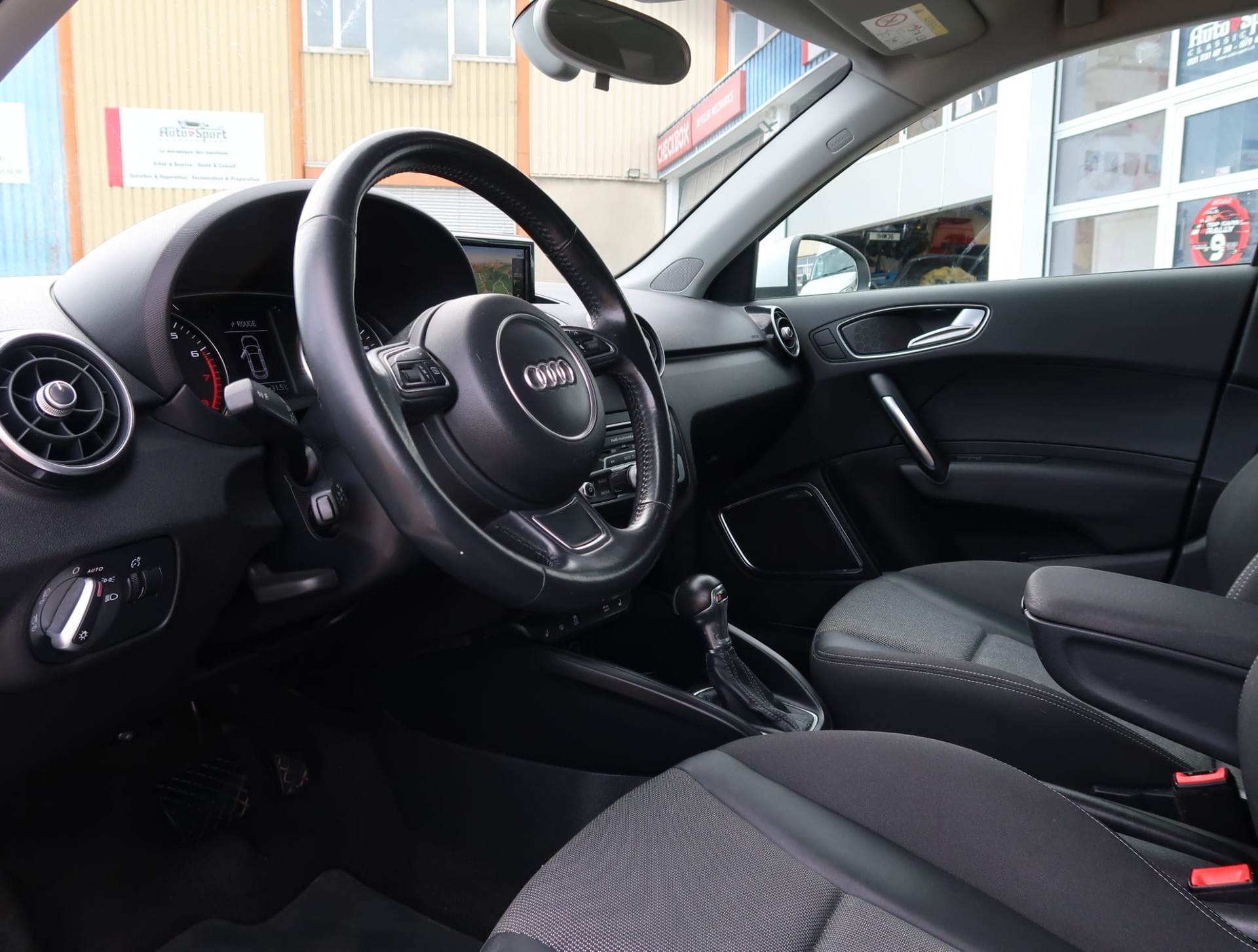 AUDI A1 Sportback 1.4 TFSI Sport S-tronic-image-13