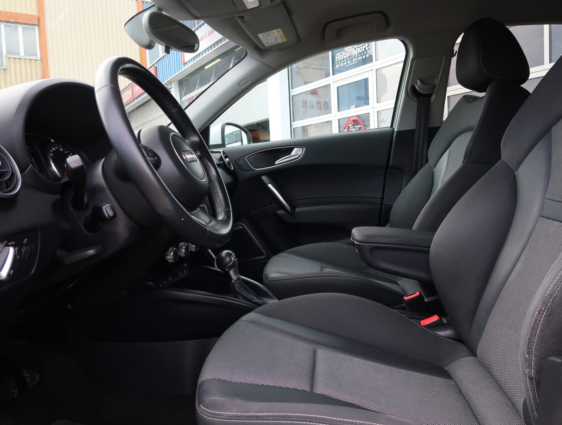 AUDI A1 Sportback 1.4 TFSI Sport S-tronic-image-14