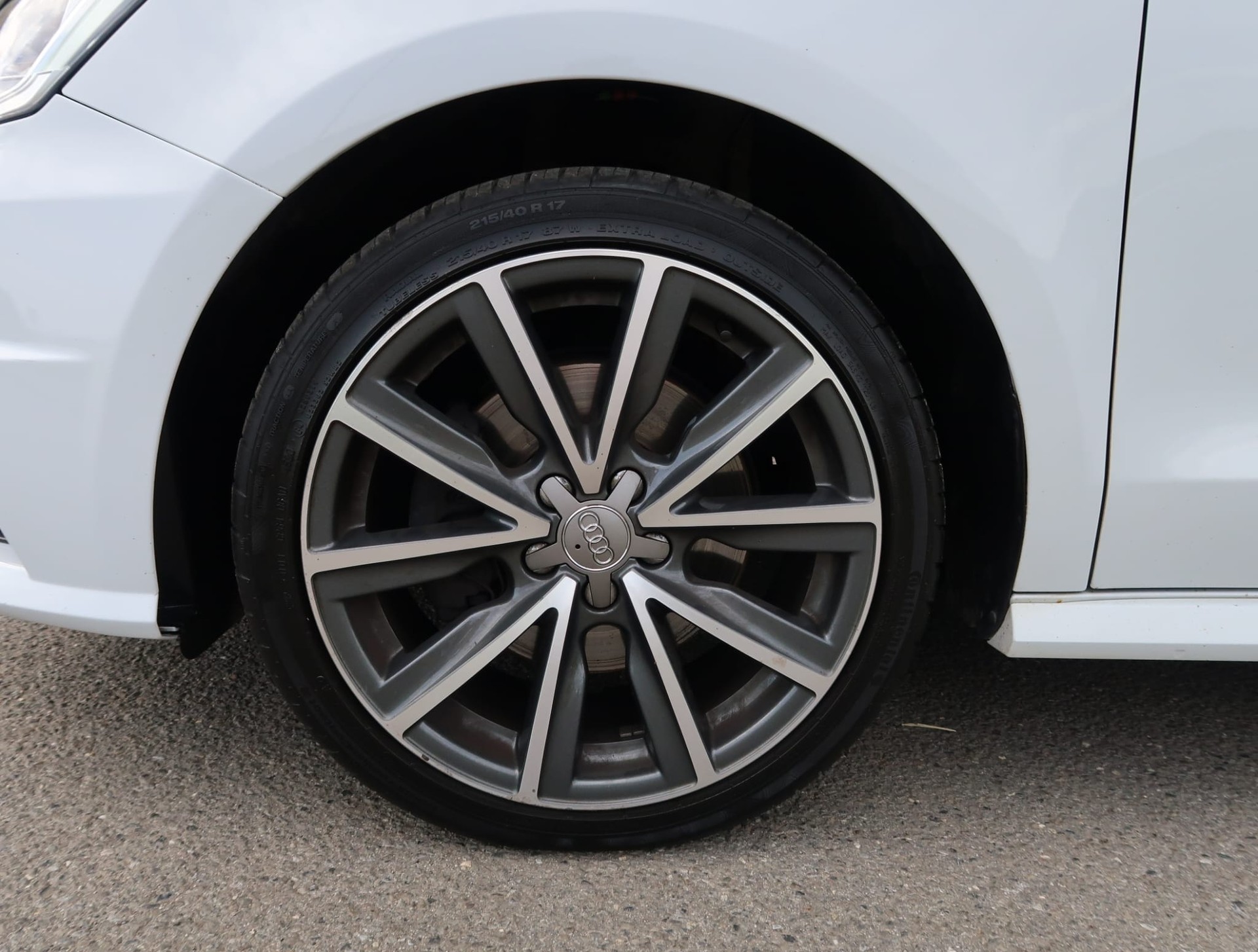 AUDI A1 Sportback 1.4 TFSI Sport S-tronic-image-7