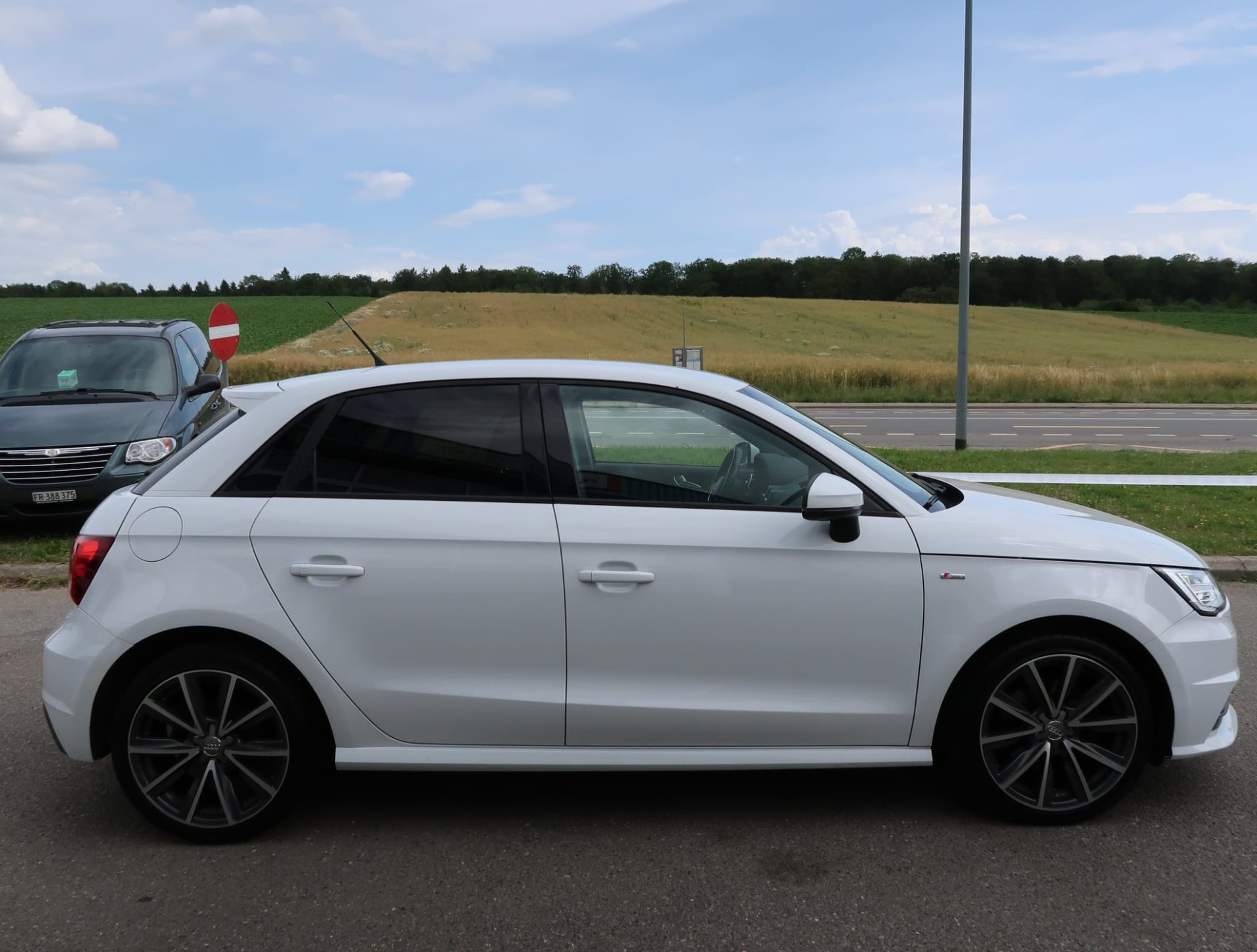 AUDI A1 Sportback 1.4 TFSI Sport S-tronic-image-4
