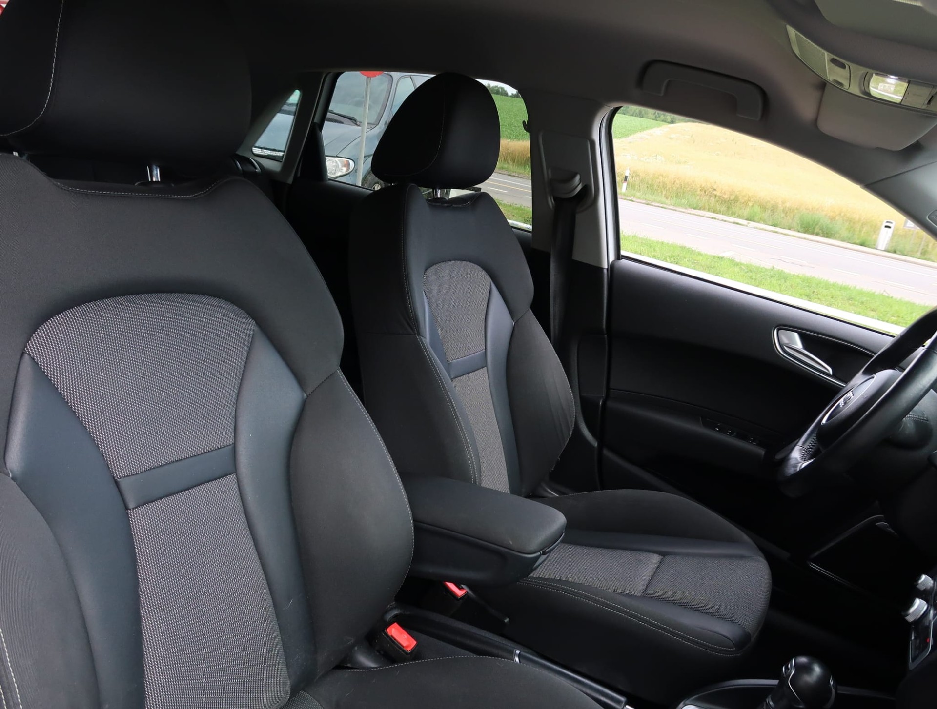AUDI A1 Sportback 1.4 TFSI Sport S-tronic-image-16