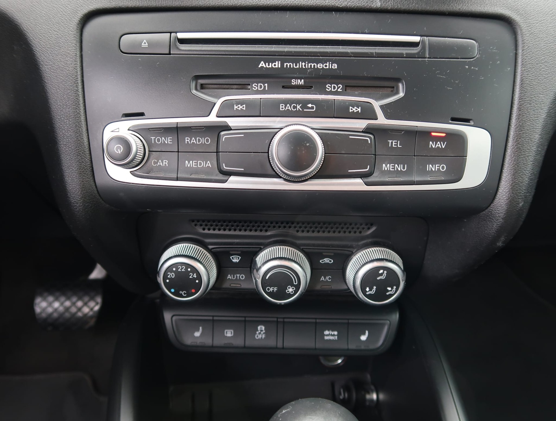 AUDI A1 Sportback 1.4 TFSI Sport S-tronic-image-22