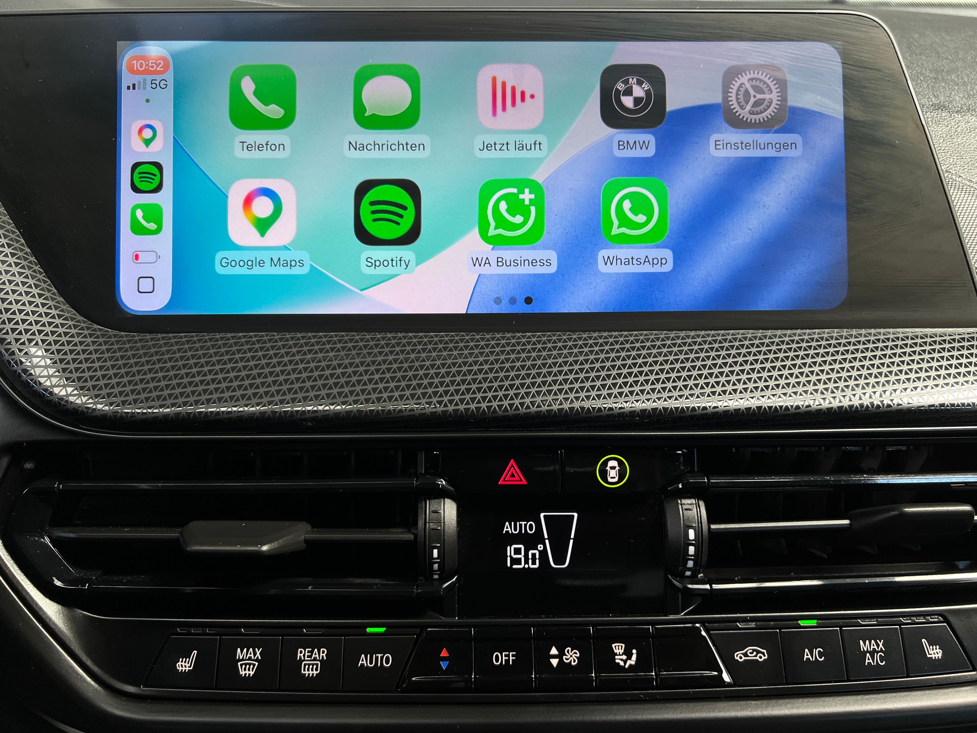BMW 120d xDrive Steptronic Luxury Line-image-7
