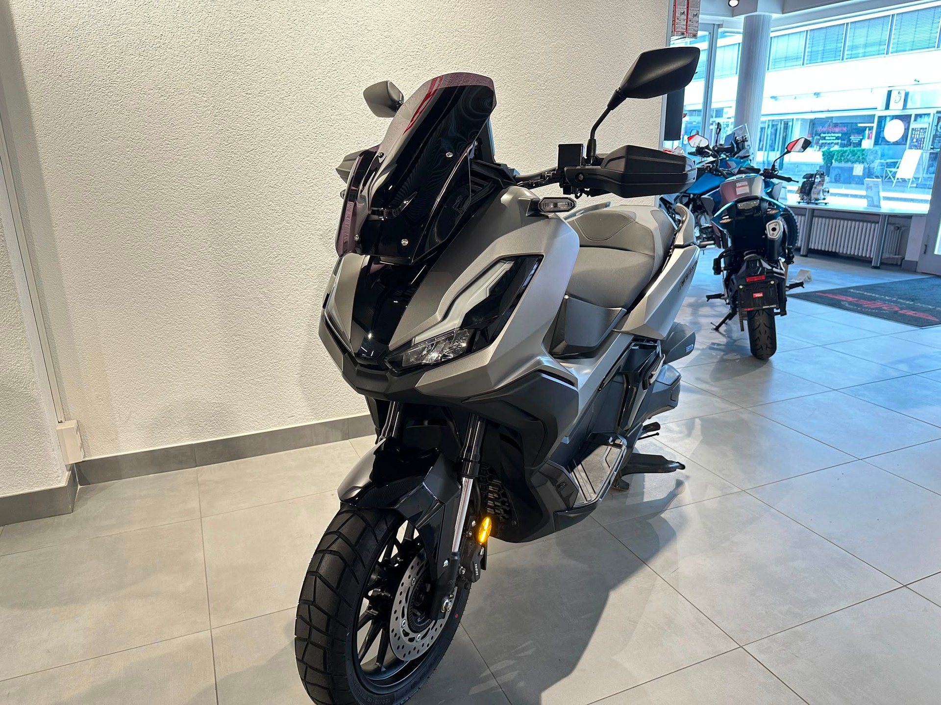 HONDA ADV 350 ABS | Occasion | nur 3’360 km | Top Zustand-image-6
