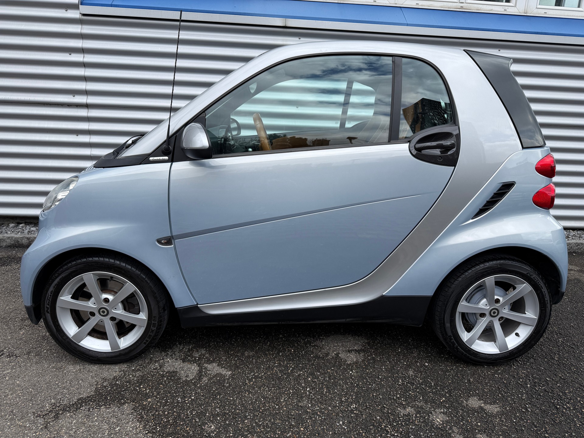 SMART fortwo limited two softouch-image-2