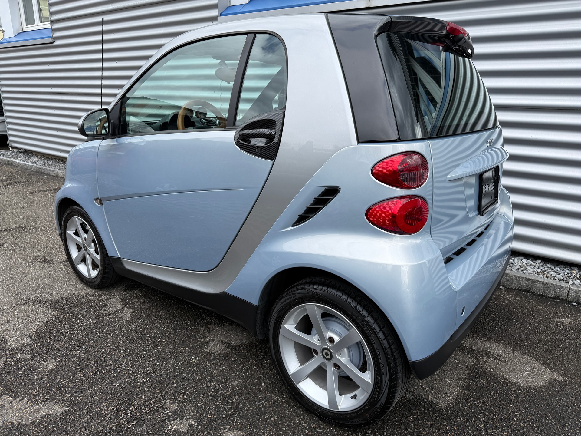 SMART fortwo limited two softouch-image-1