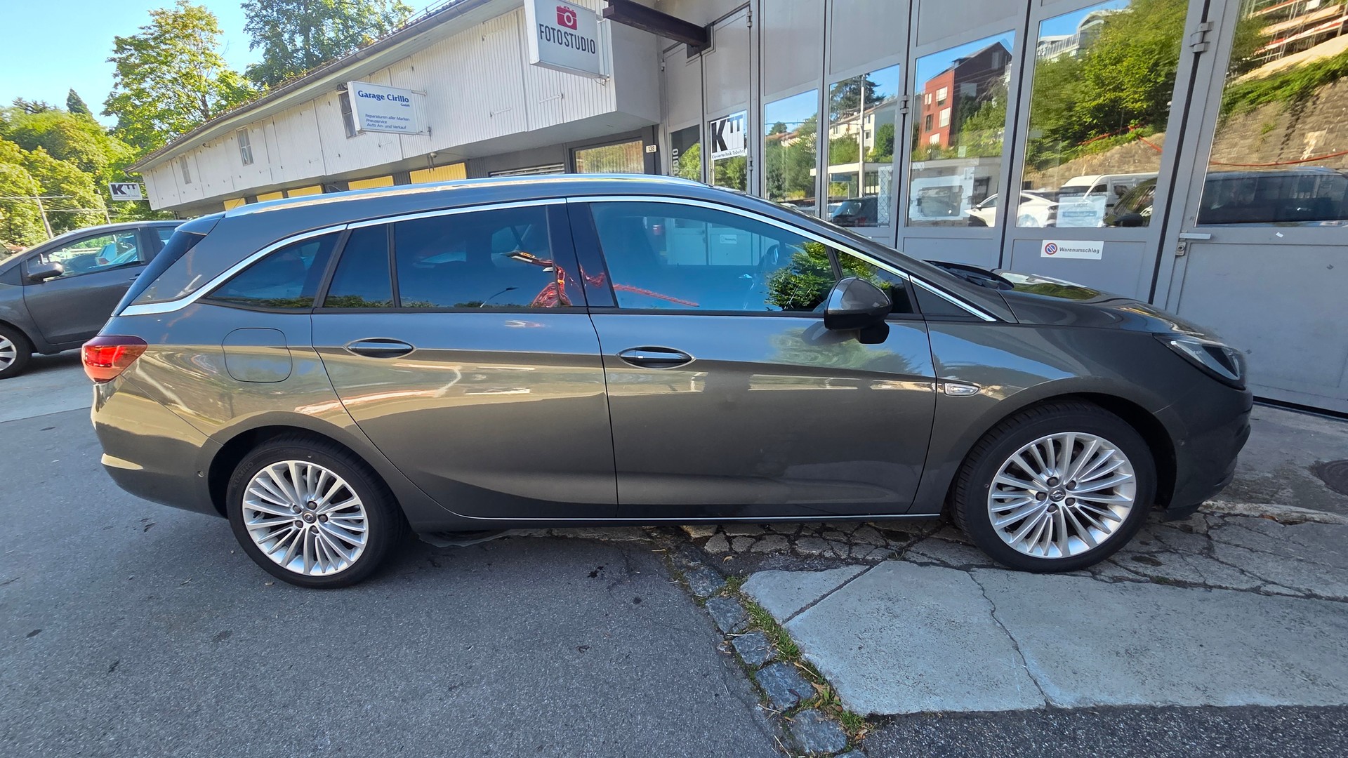 OPEL Astra Sports Tourer 1.6i Turbo Excellence-image-3