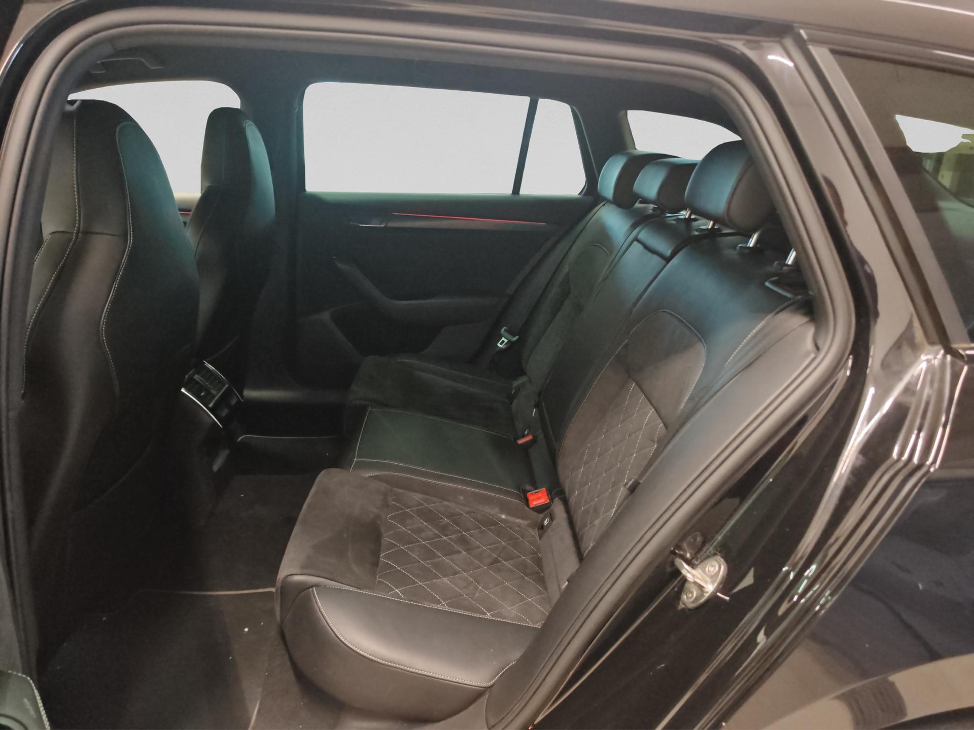 SKODA Superb 1.4 TSI Sport Line PHEV DSG-image-14