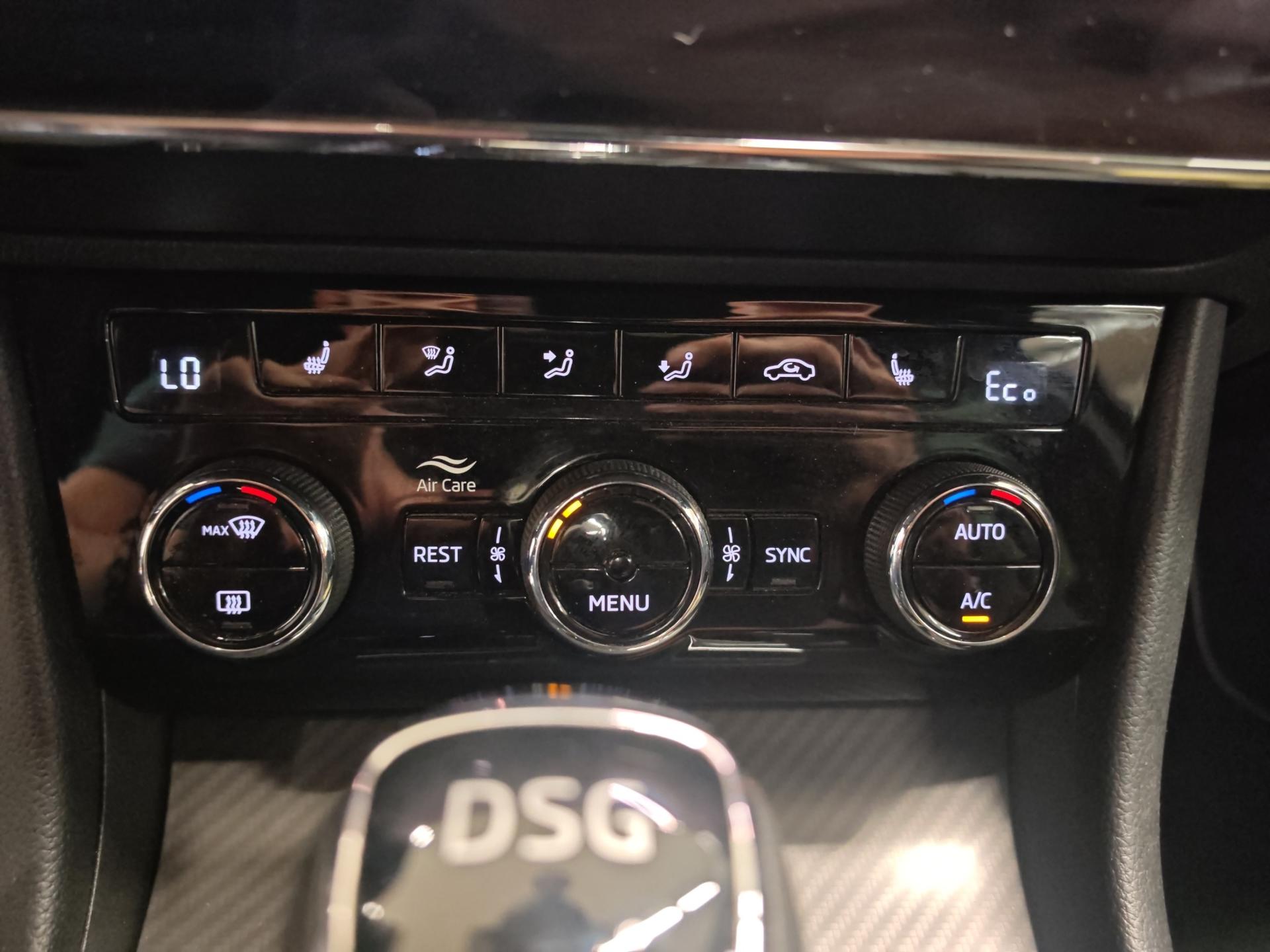 SKODA Superb 1.4 TSI Sport Line PHEV DSG-image-19