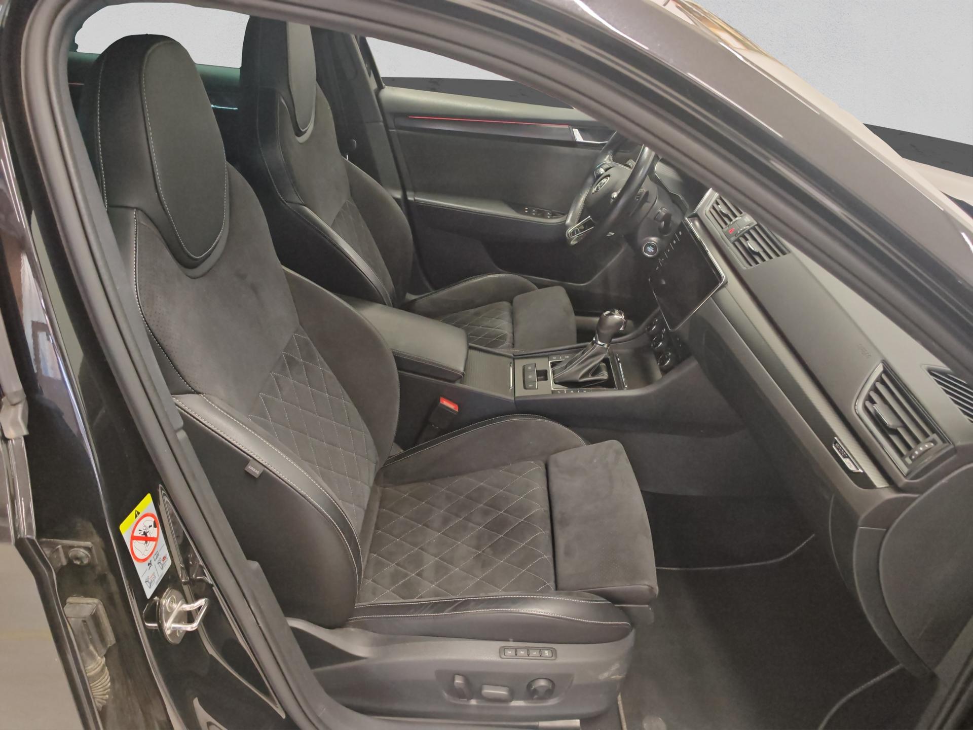 SKODA Superb 1.4 TSI Sport Line PHEV DSG-image-16