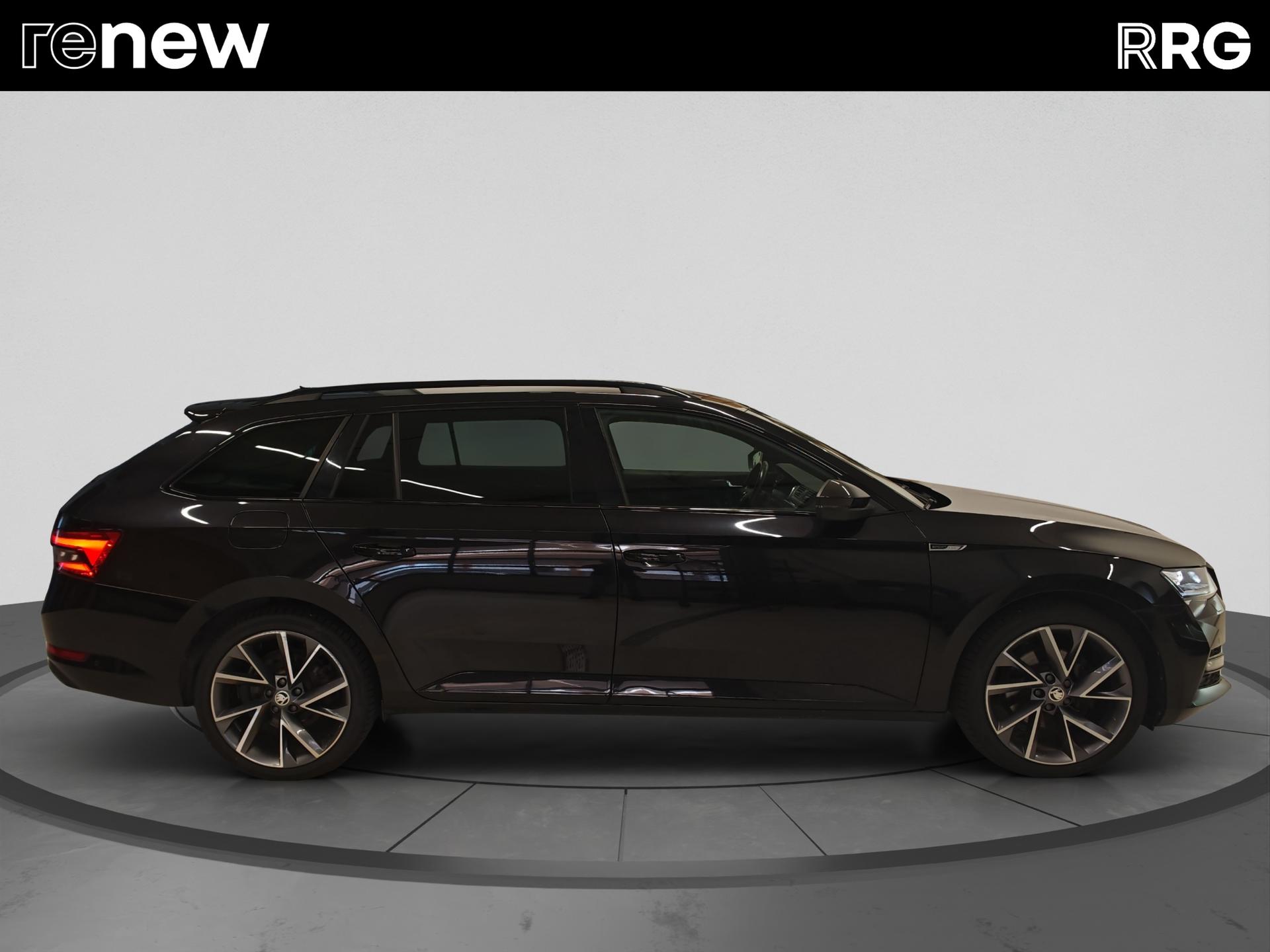 SKODA Superb 1.4 TSI Sport Line PHEV DSG-showroom-element-1