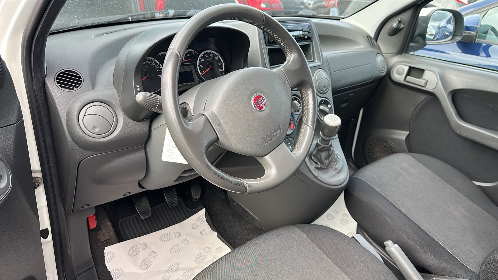FIAT Panda 1.3 16V JTD Climbing 4x4-image-8
