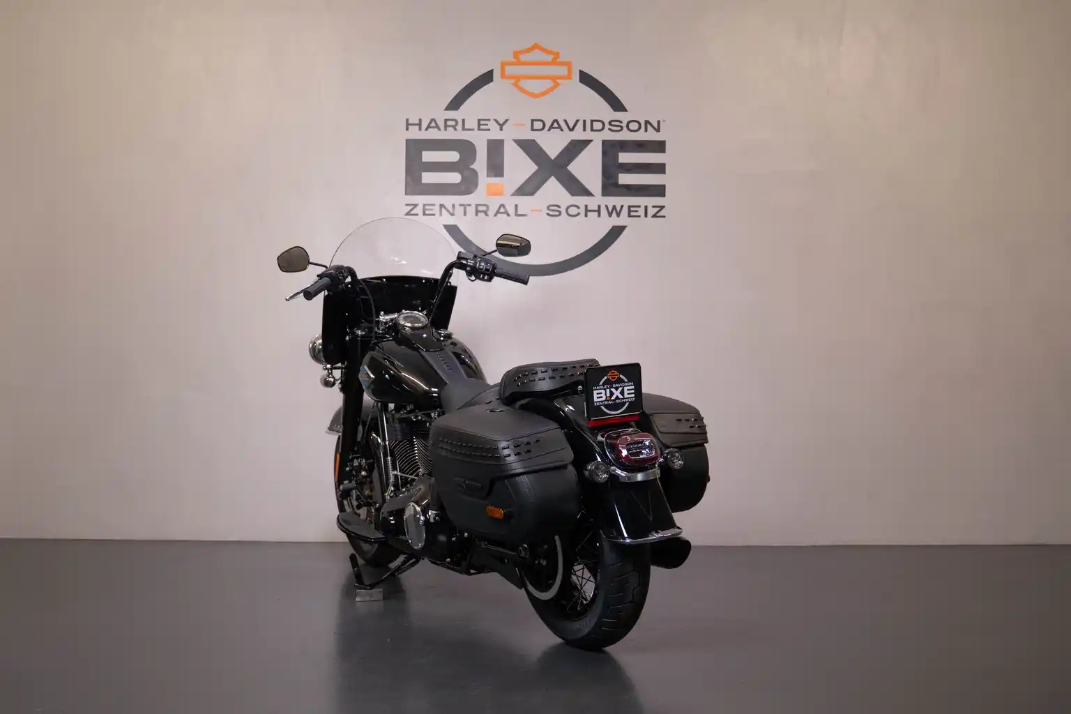 HARLEY-DAVIDSON FLHC Heritage Classic 117ci-image-3