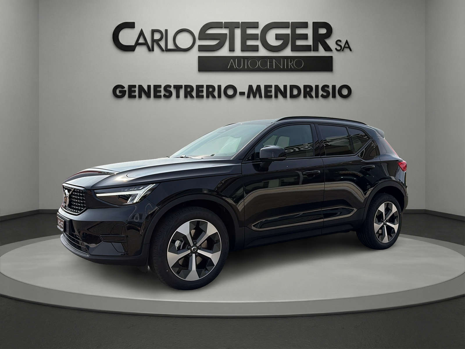 VOLVO XC40 B3 Benzin Mild Hybrid Plus Dark DCT