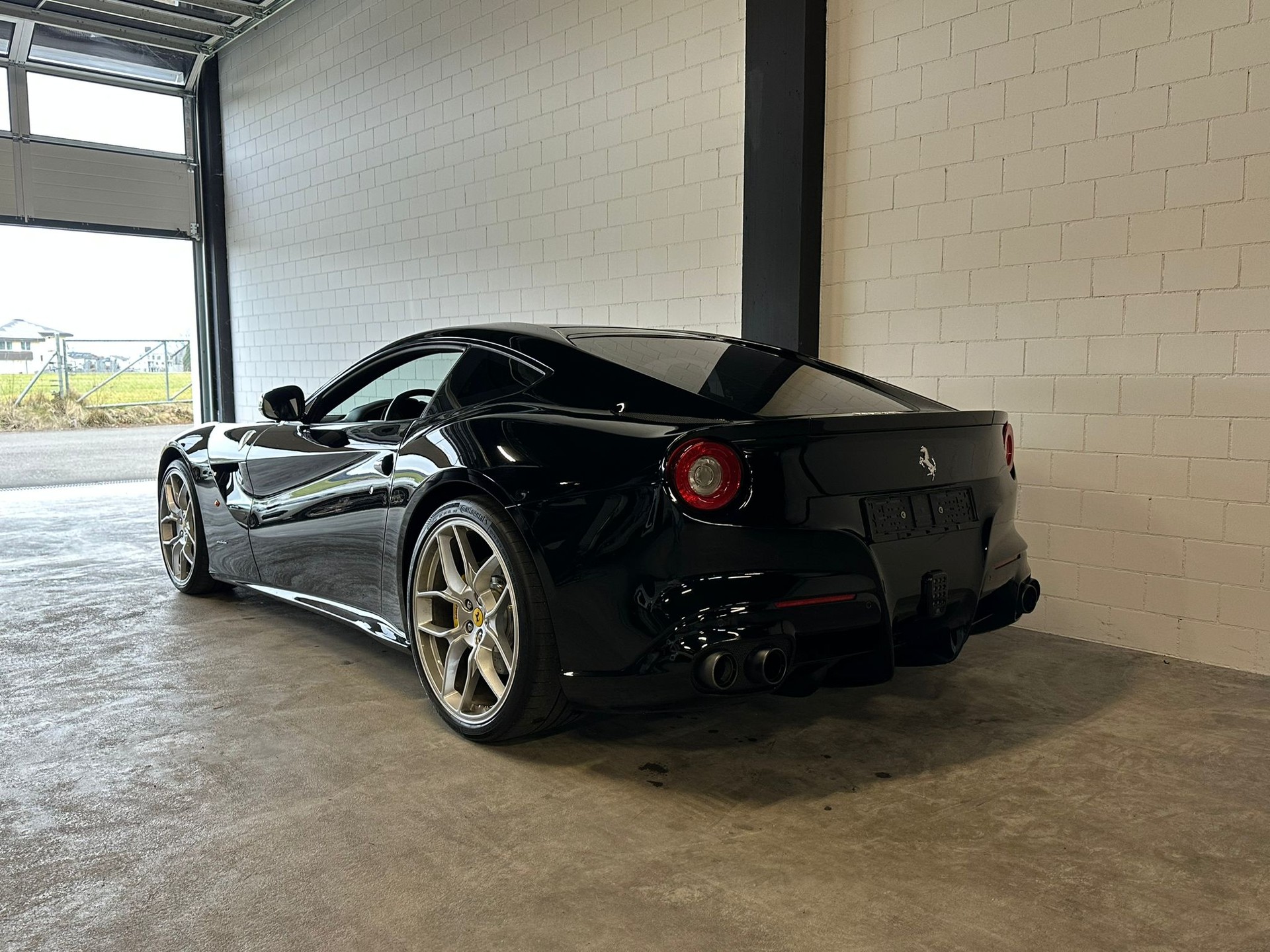 FERRARI F12 Berlinetta NOVITEC-showroom-element-2