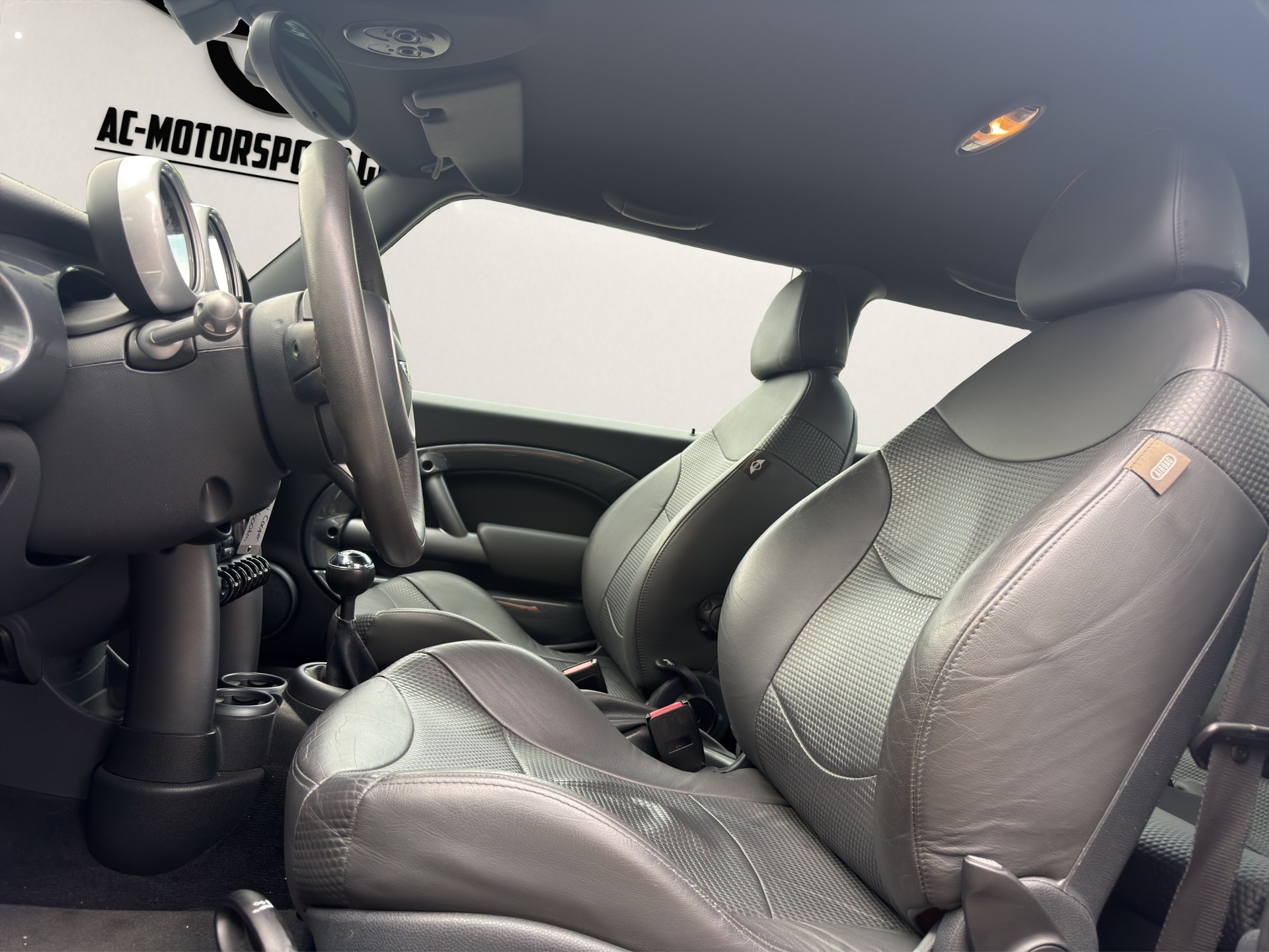 MINI Cooper-image-8
