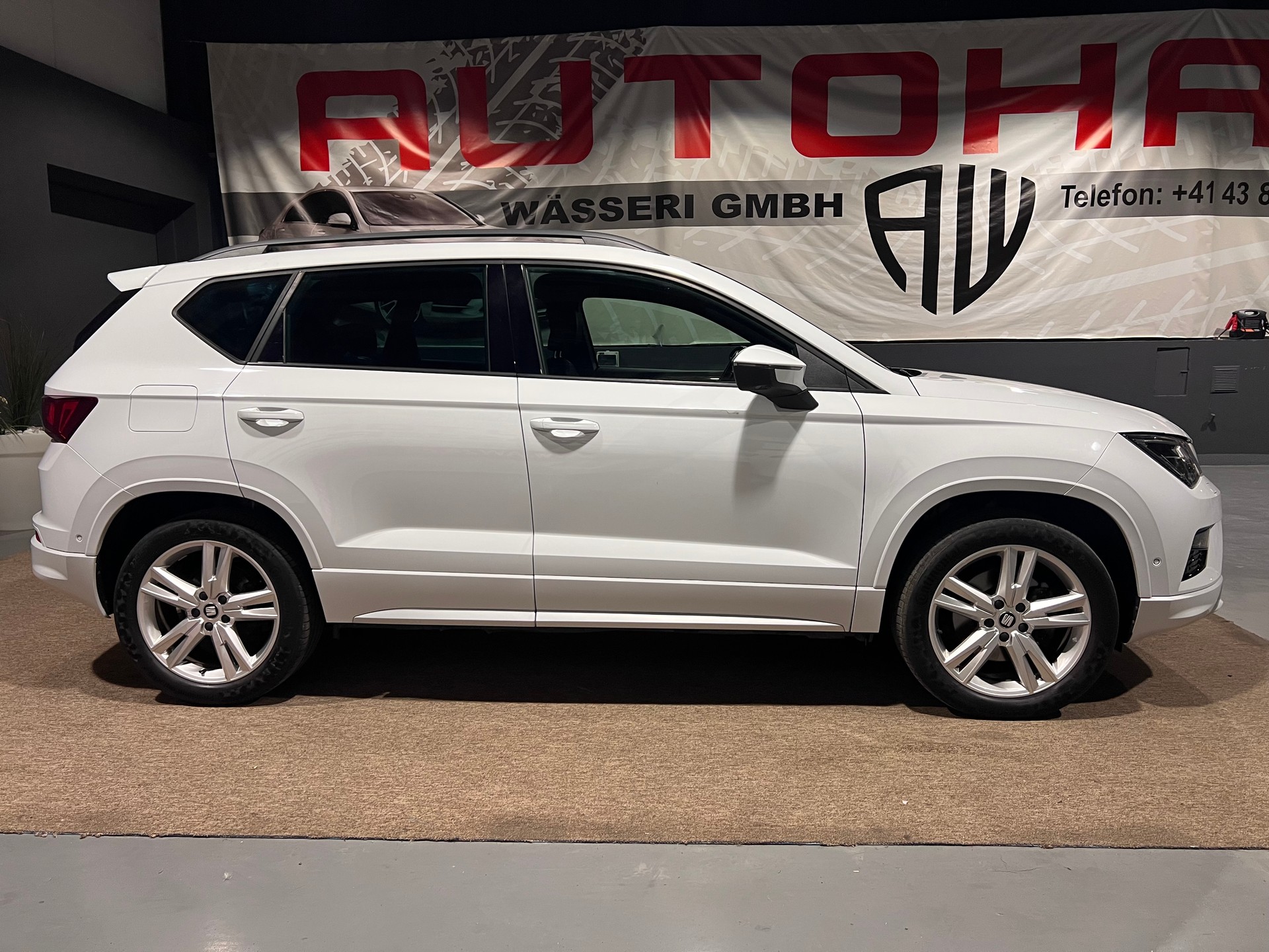 SEAT Ateca 2.0 TSI FR 4Drive DSG-showroom-element-1