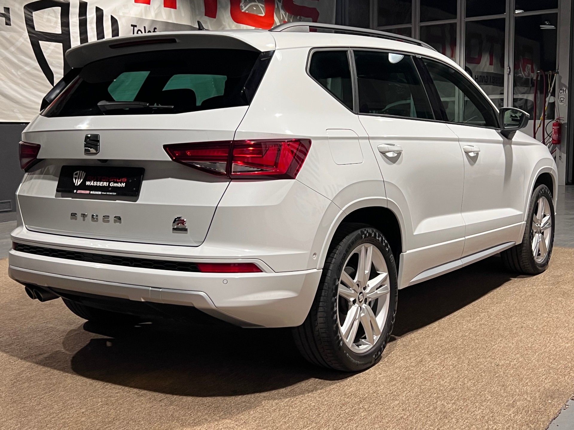 SEAT Ateca 2.0 TSI FR 4Drive DSG-showroom-element-2