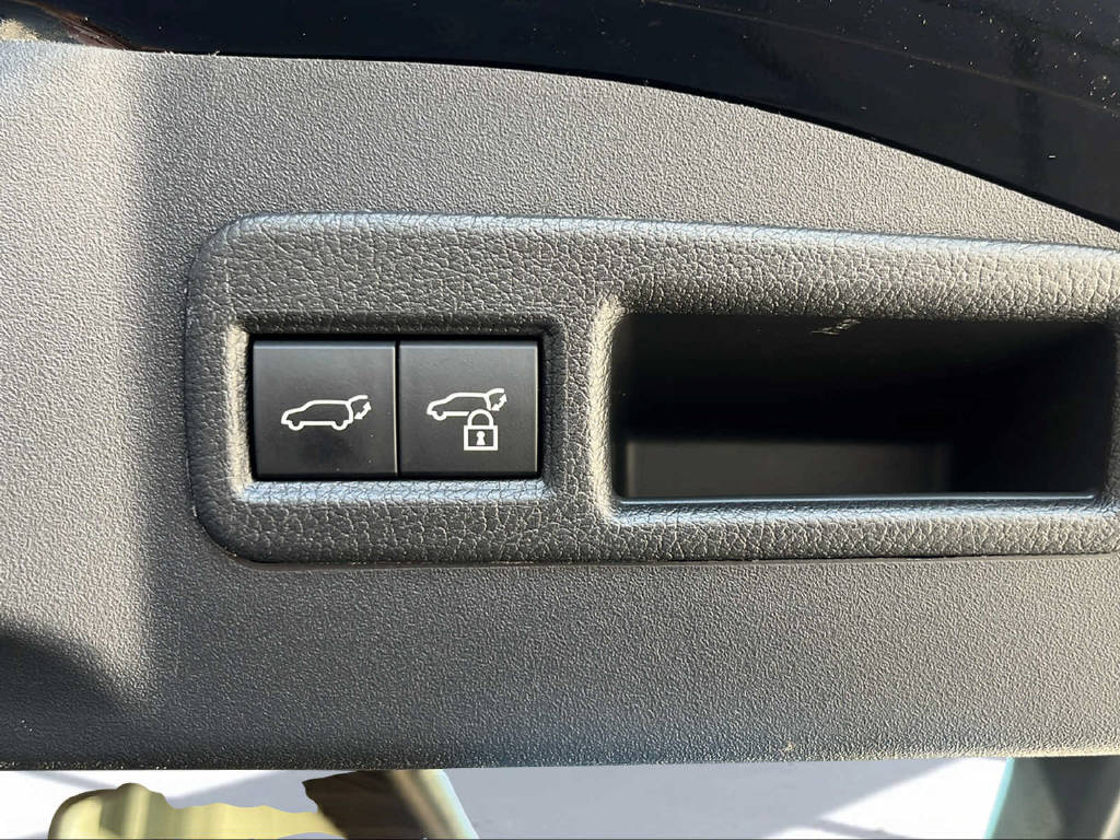SUBARU Solterra eV Advantage AWD Gold-Line-image-27