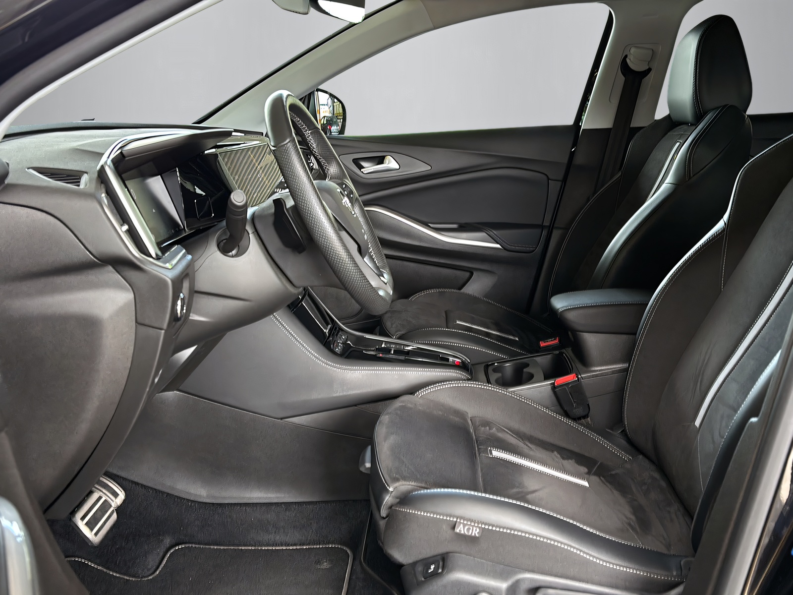 OPEL Grandland 1.6 T PHEV GSE-showroom-element-2