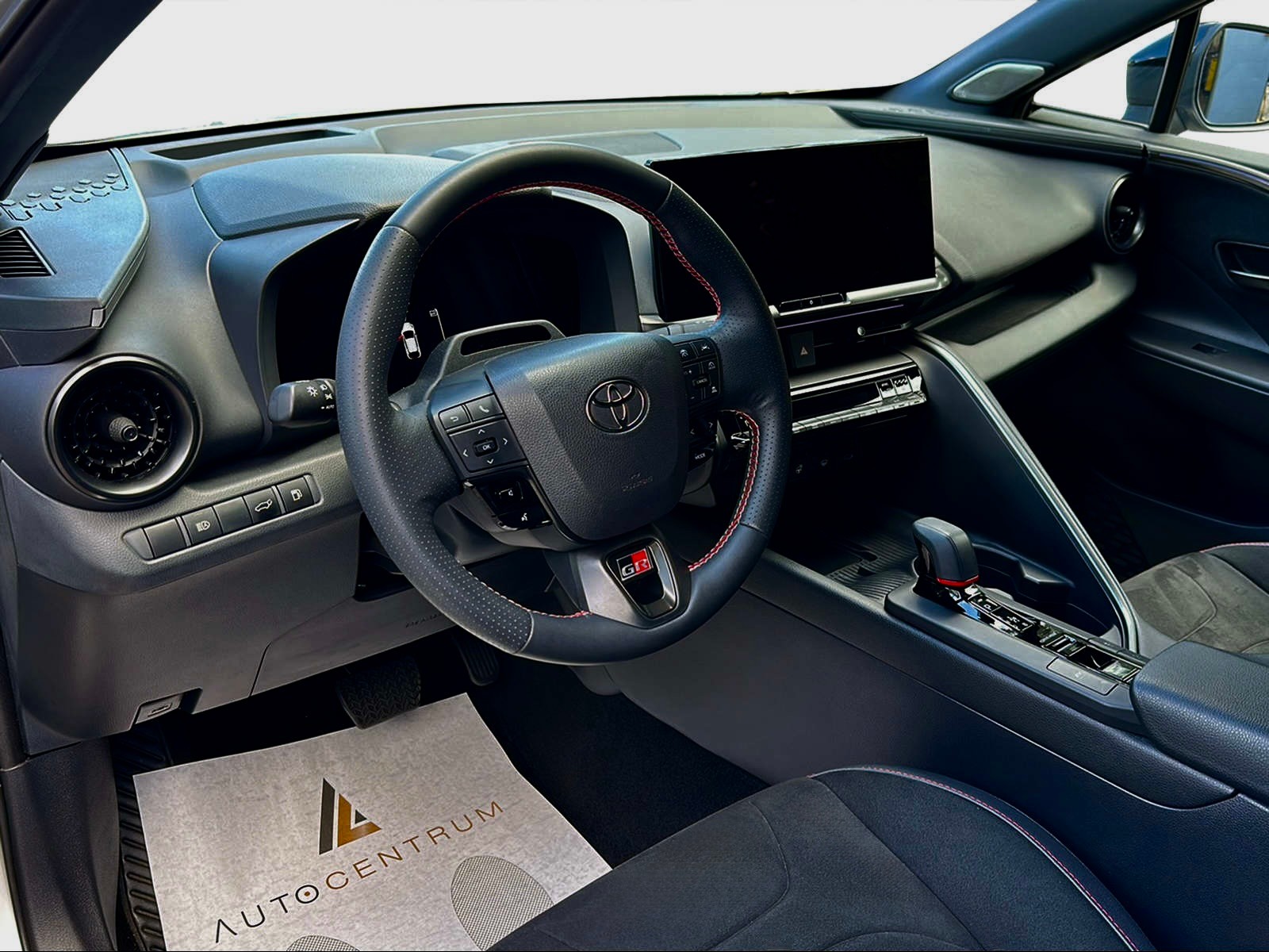 TOYOTA C-HR 2.0 HSD CVT GR Sport 4WD-showroom-element-1