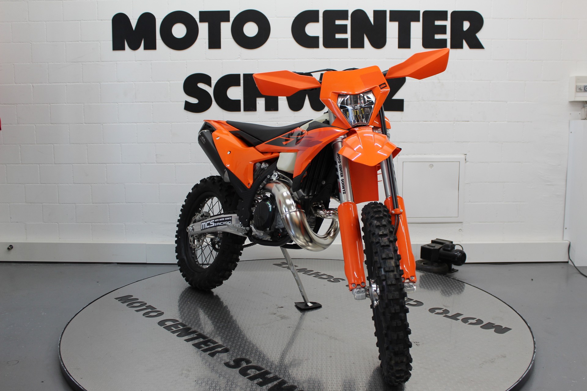 KTM 300 EXC-showroom-element-1