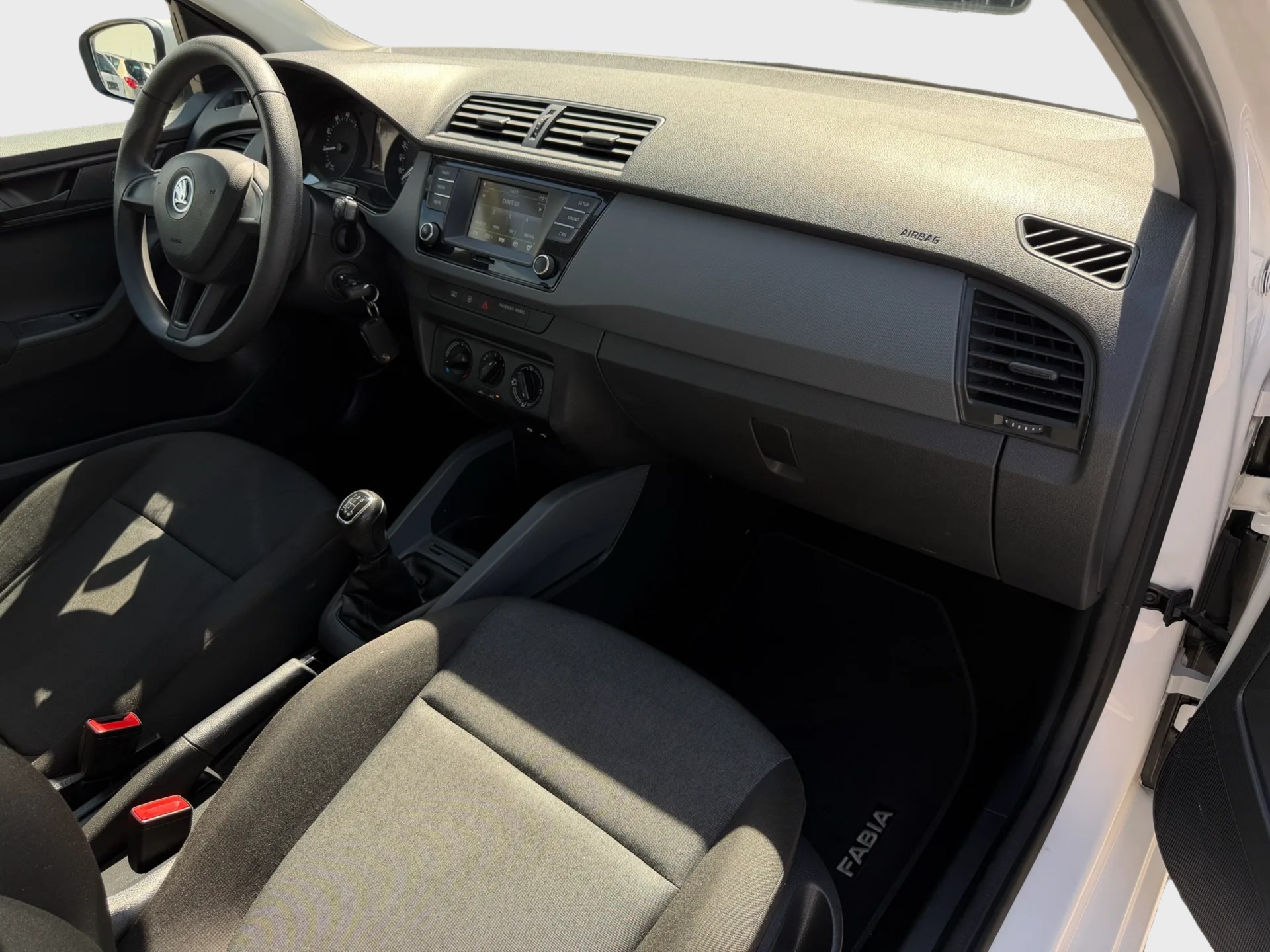 SKODA Fabia 1.0 Active-image-13