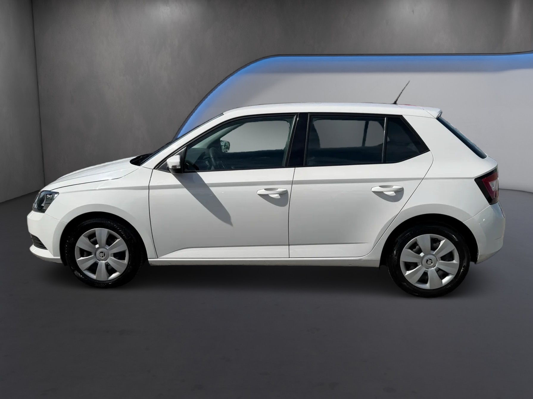 SKODA Fabia 1.0 Active-image-6
