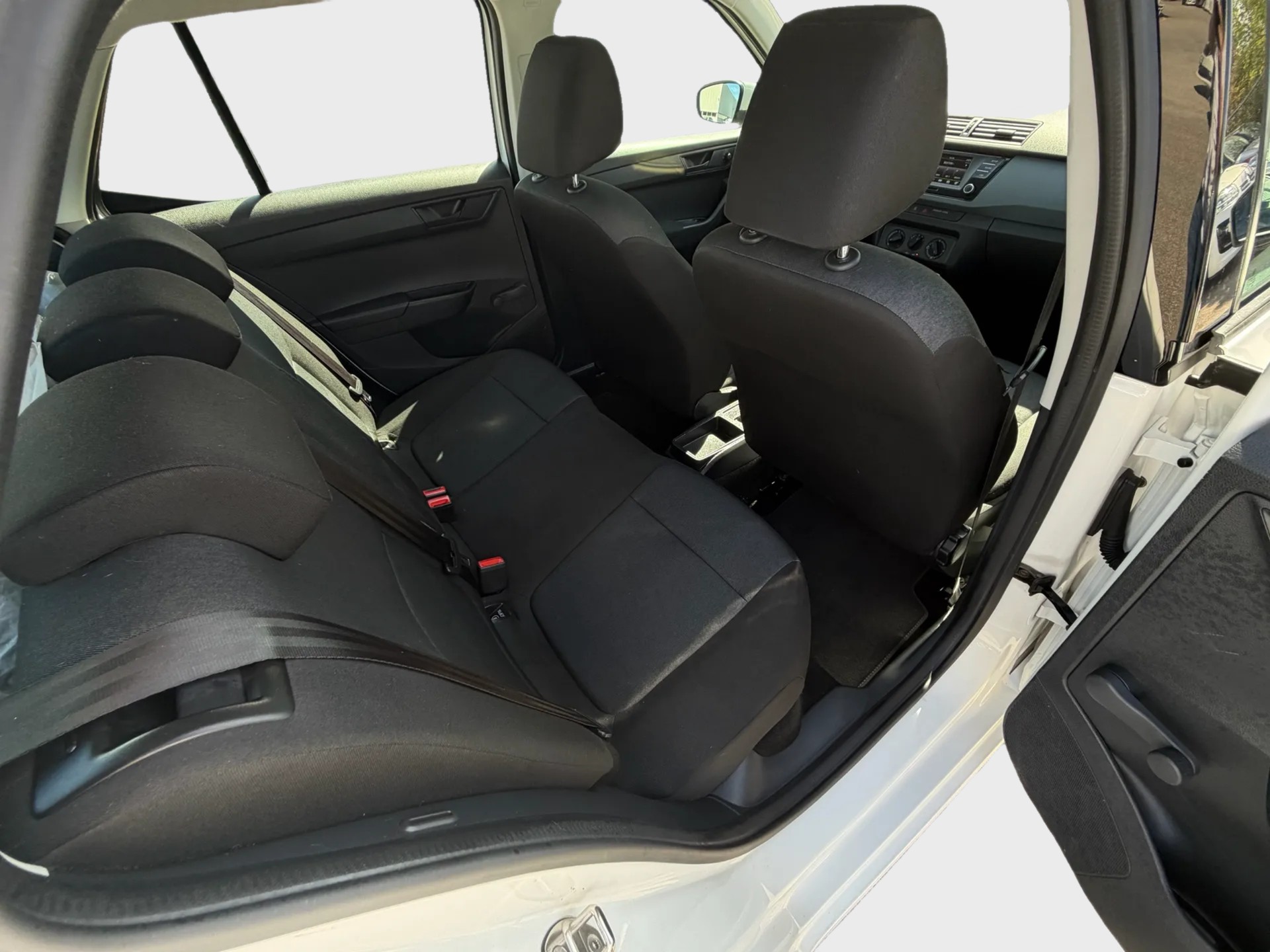 SKODA Fabia 1.0 Active-image-14