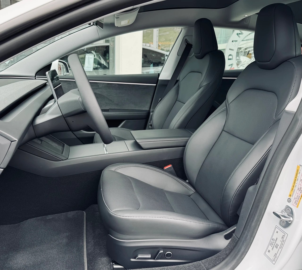 TESLA Model 3 Long Range Dual Motor AWD-image-7