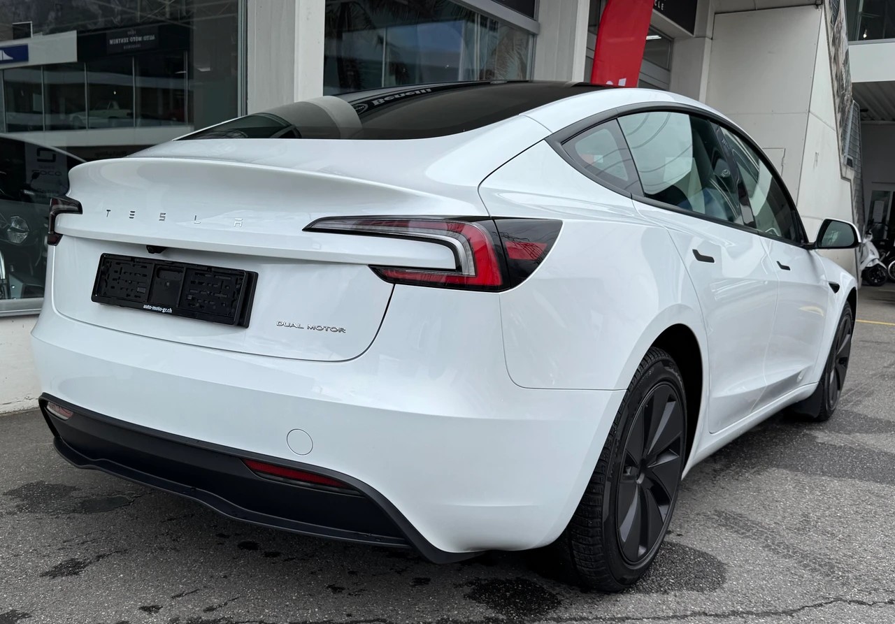 TESLA Model 3 Long Range Dual Motor AWD-image-4