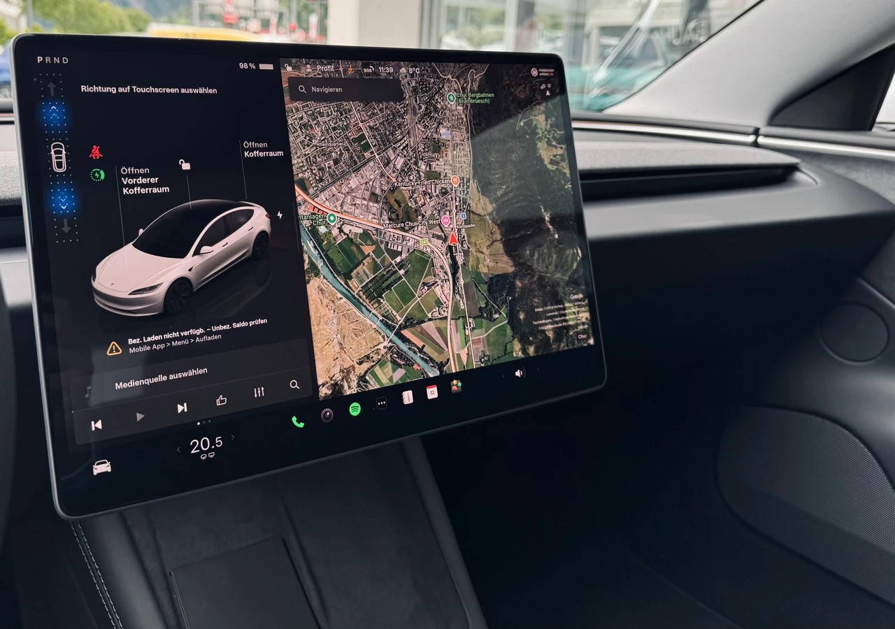 TESLA Model 3 Long Range Dual Motor AWD-image-16