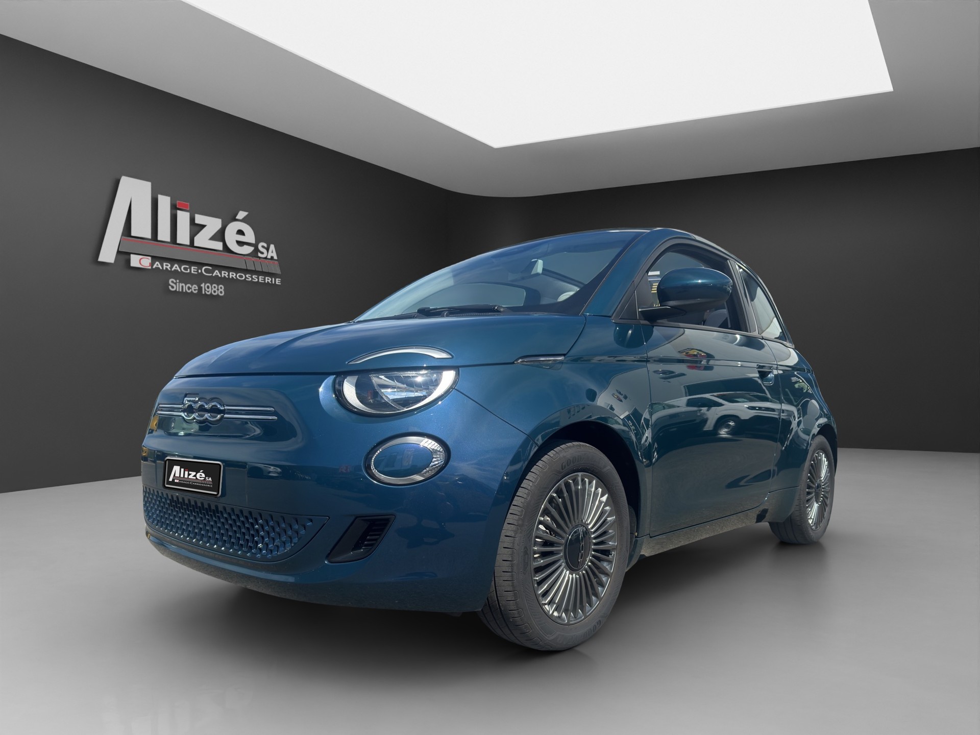 FIAT 500 C electric 87 kW Icon-showroom-element-2
