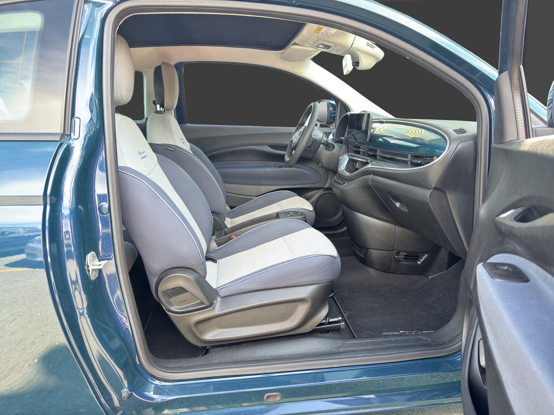 FIAT 500 C electric 87 kW Icon-image-15