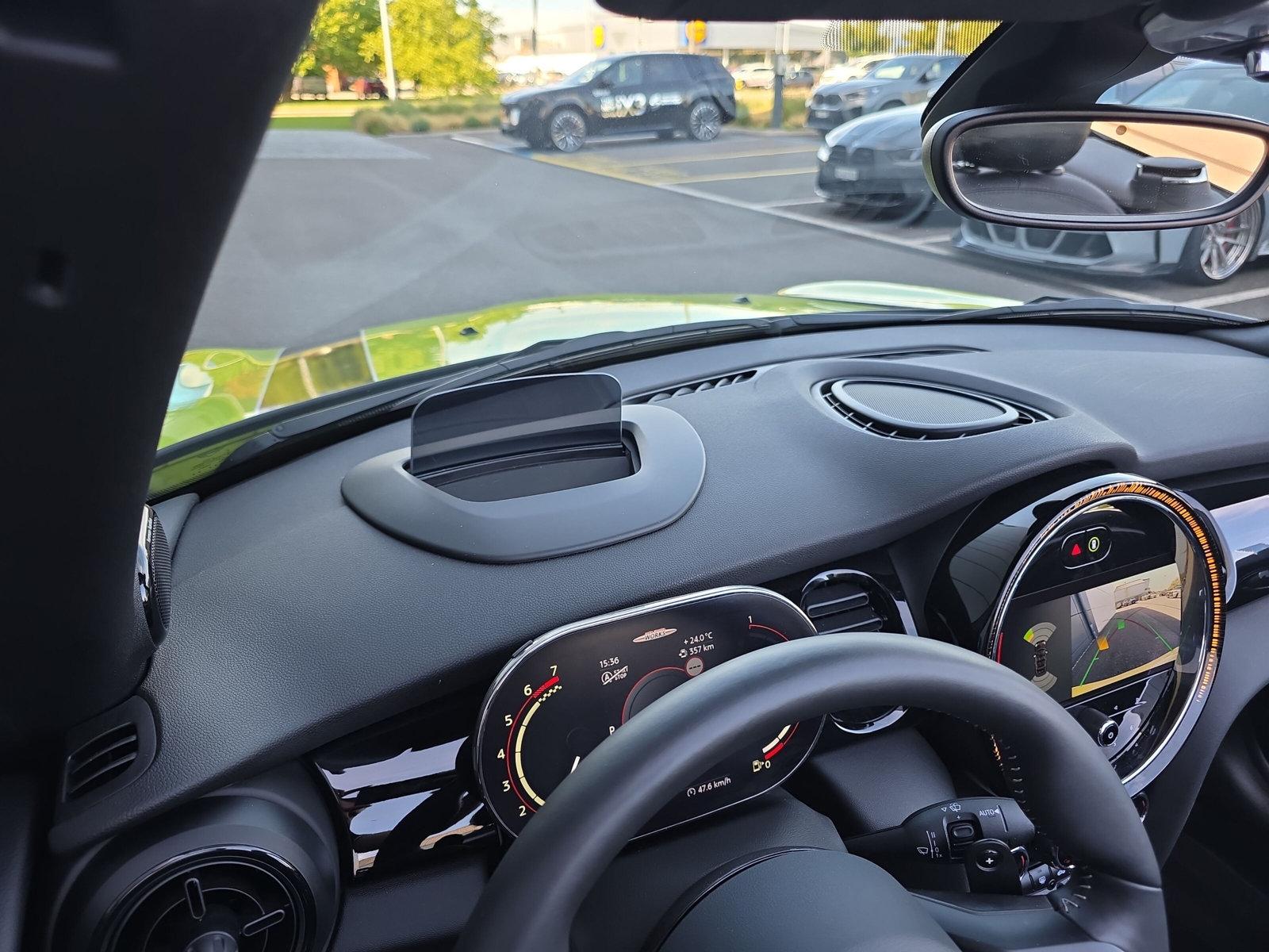 MINI Cabrio John Cooper Works F57 2.0i (CH)-image-24