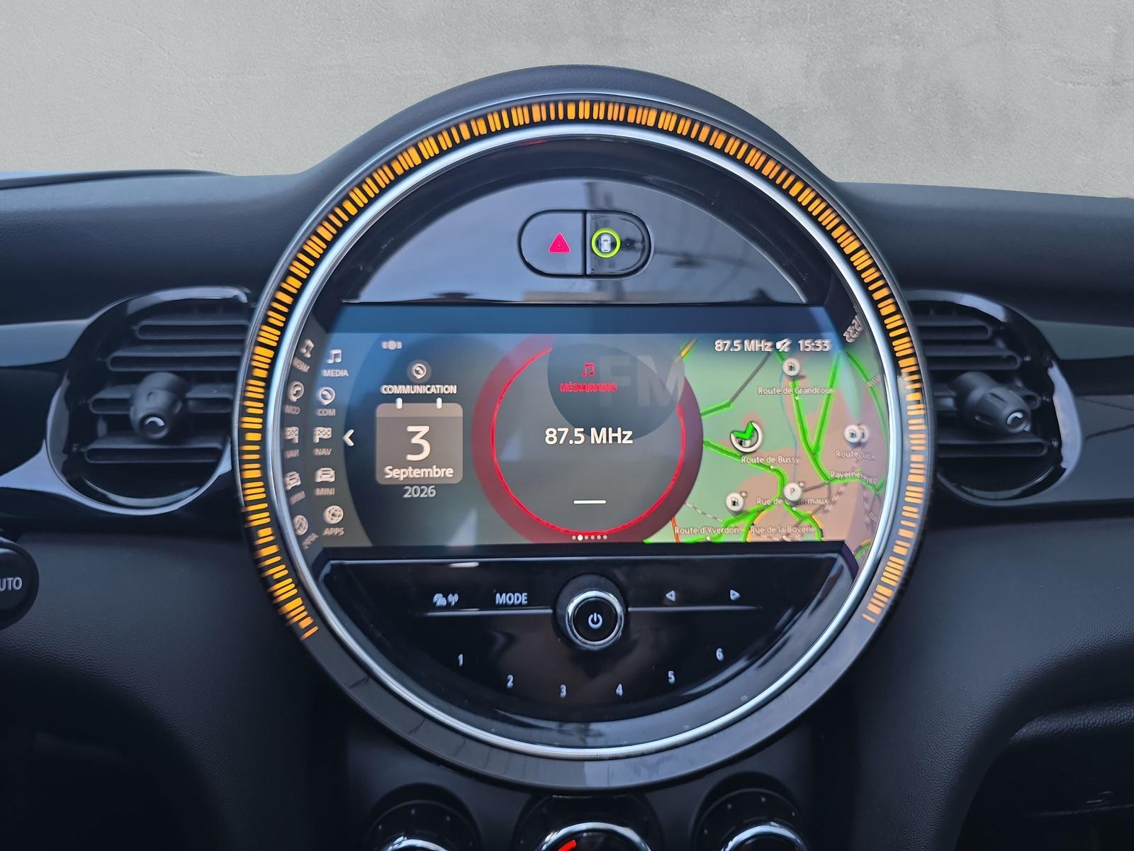 MINI Cabrio John Cooper Works F57 2.0i (CH)-image-19