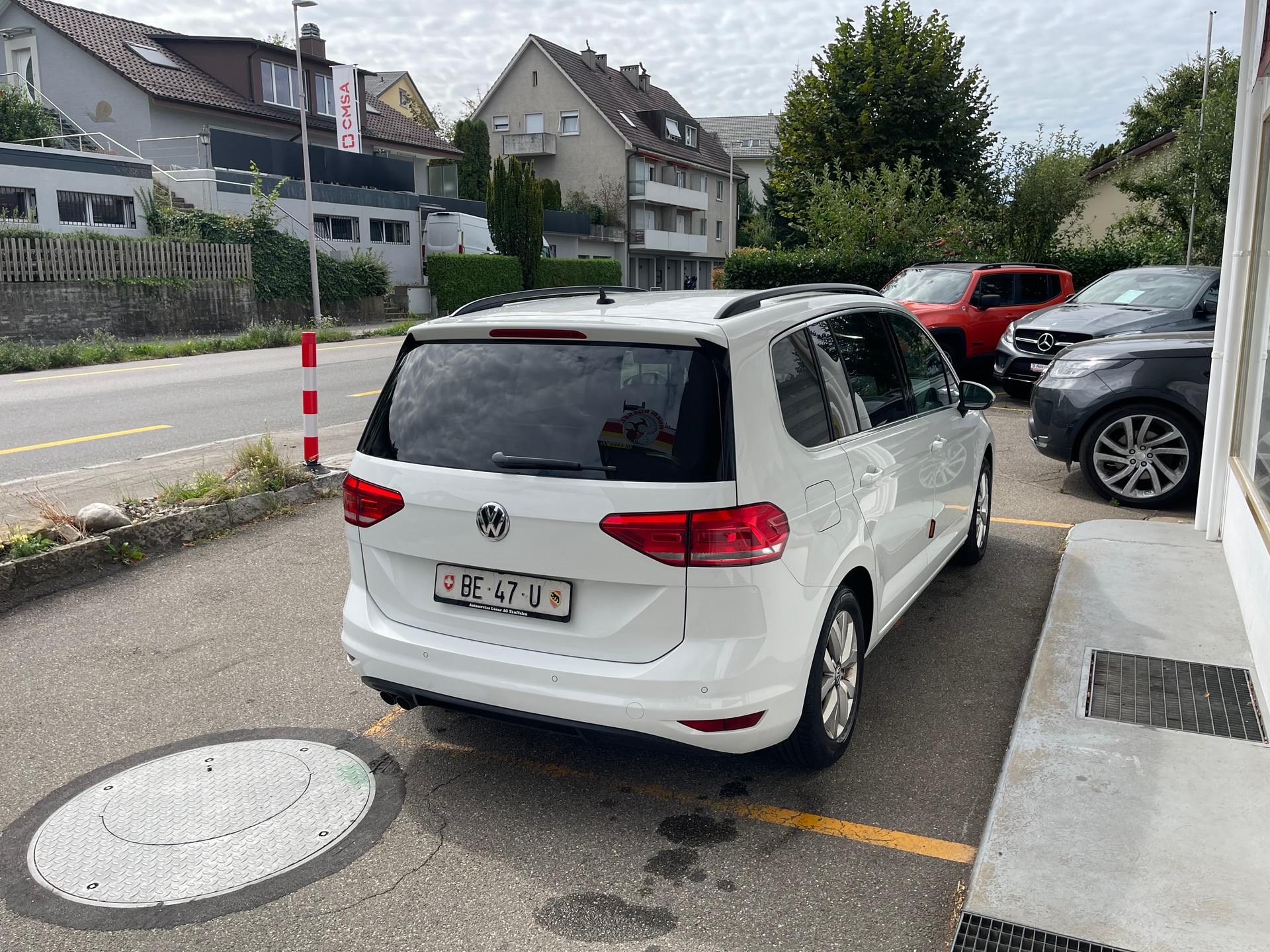 VW Touran 2.0 TDI BlueMotion Technology Highline DSG-image-12